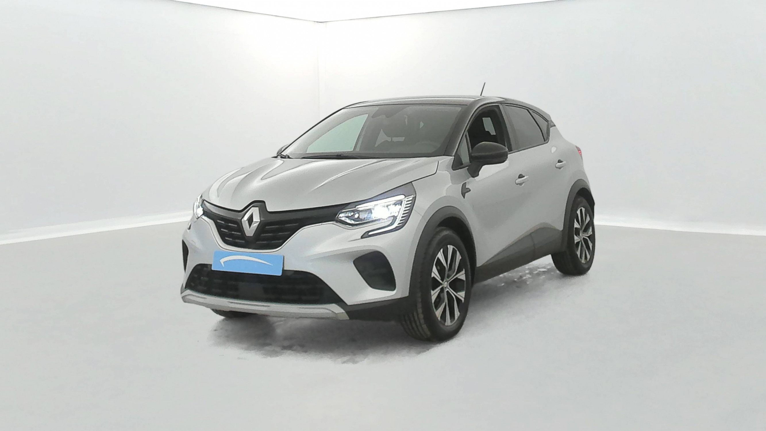 Renault Captur  E-Tech full hybrid 145 occasion de 2023 en vente à Saint-Lô