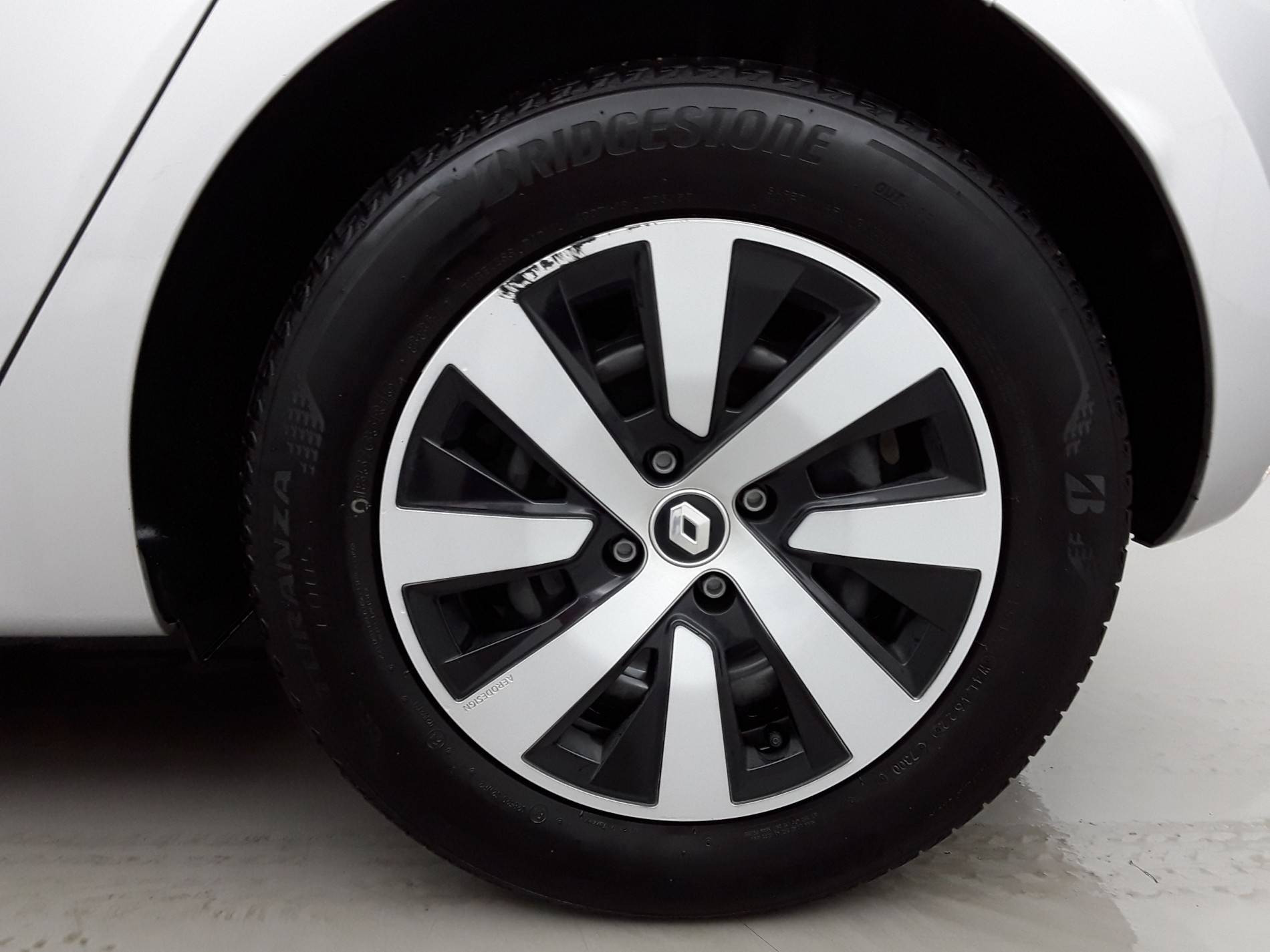 Vente en ligne Renault Clio 5 Clio TCe 90 au prix de 13 690 €