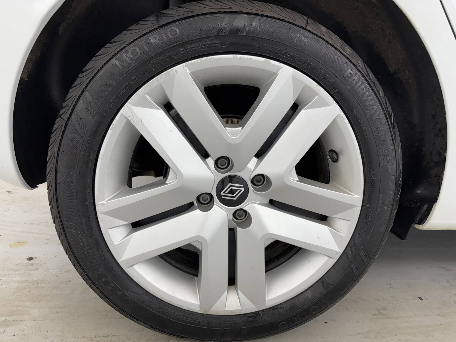 Vente en ligne Renault Clio 5 Clio TCe 90 au prix de 14 190 €