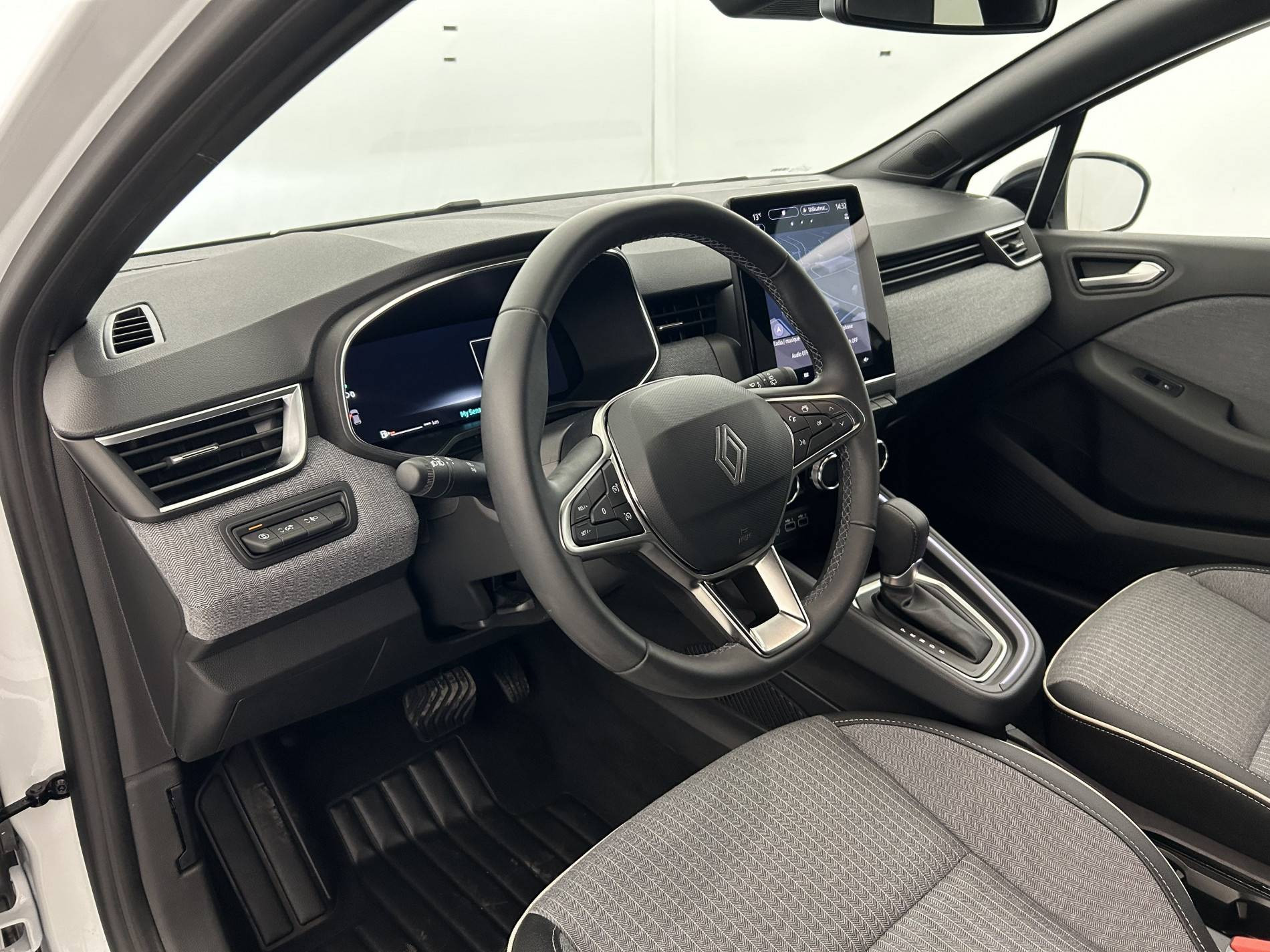 Vente en ligne Renault Clio 5 Clio E-Tech full hybrid 145 ch GSR2 au prix de 20 290 €