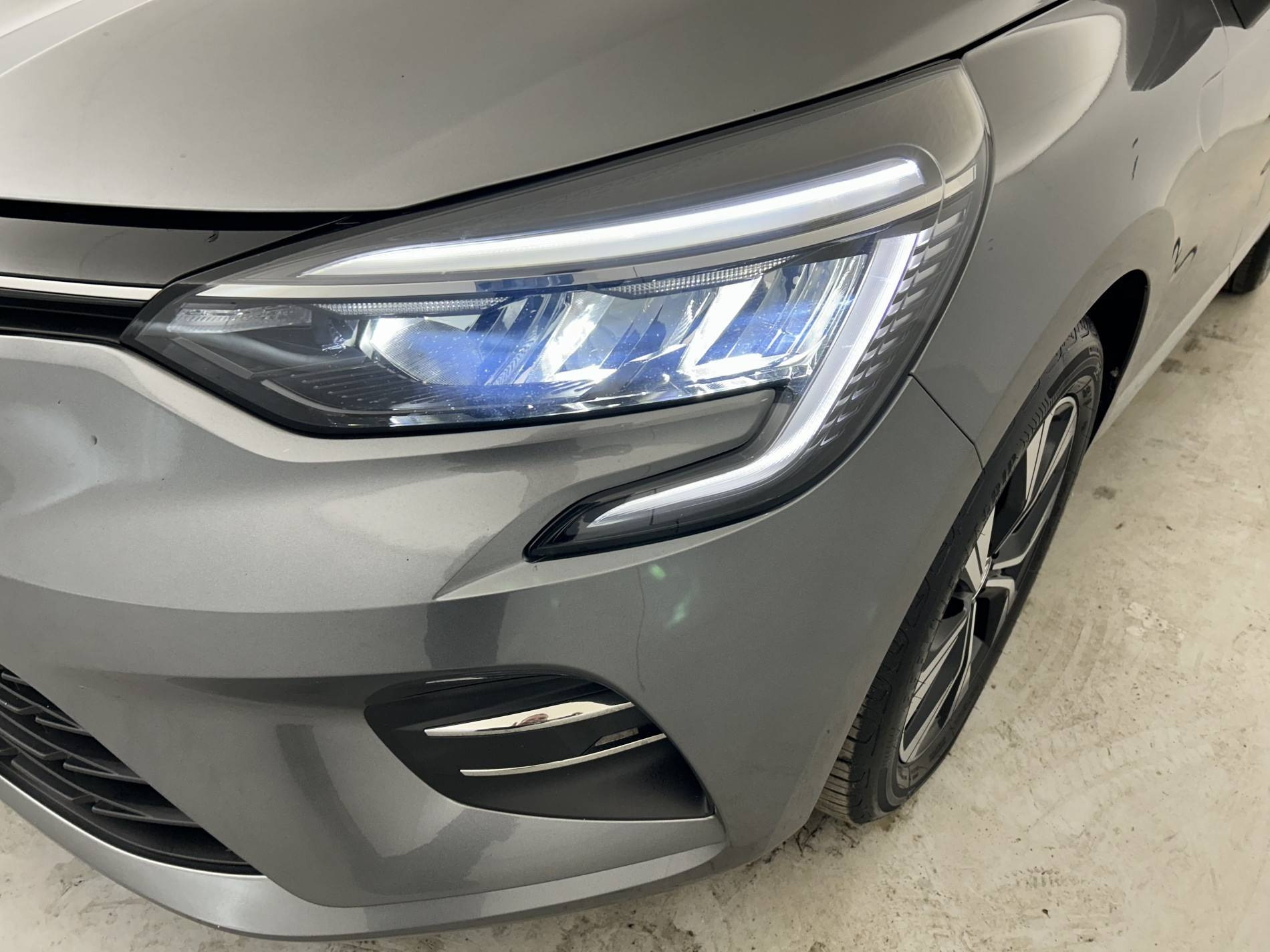 Vente en ligne Renault Clio 5 Clio TCe 90 au prix de 14 690 €