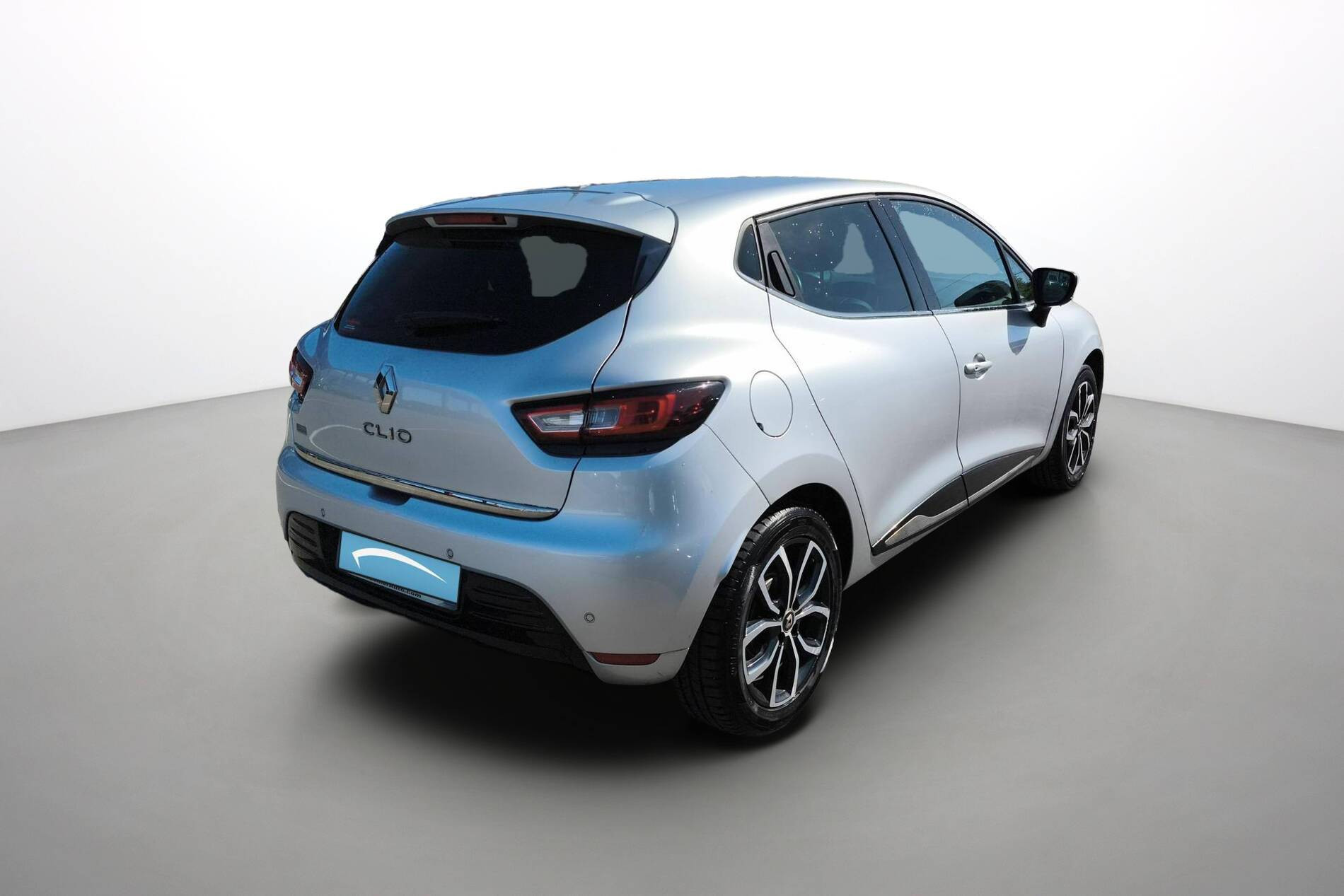 Vente en ligne Renault Clio 4 Clio TCe 90 E6C au prix de 11 290 €