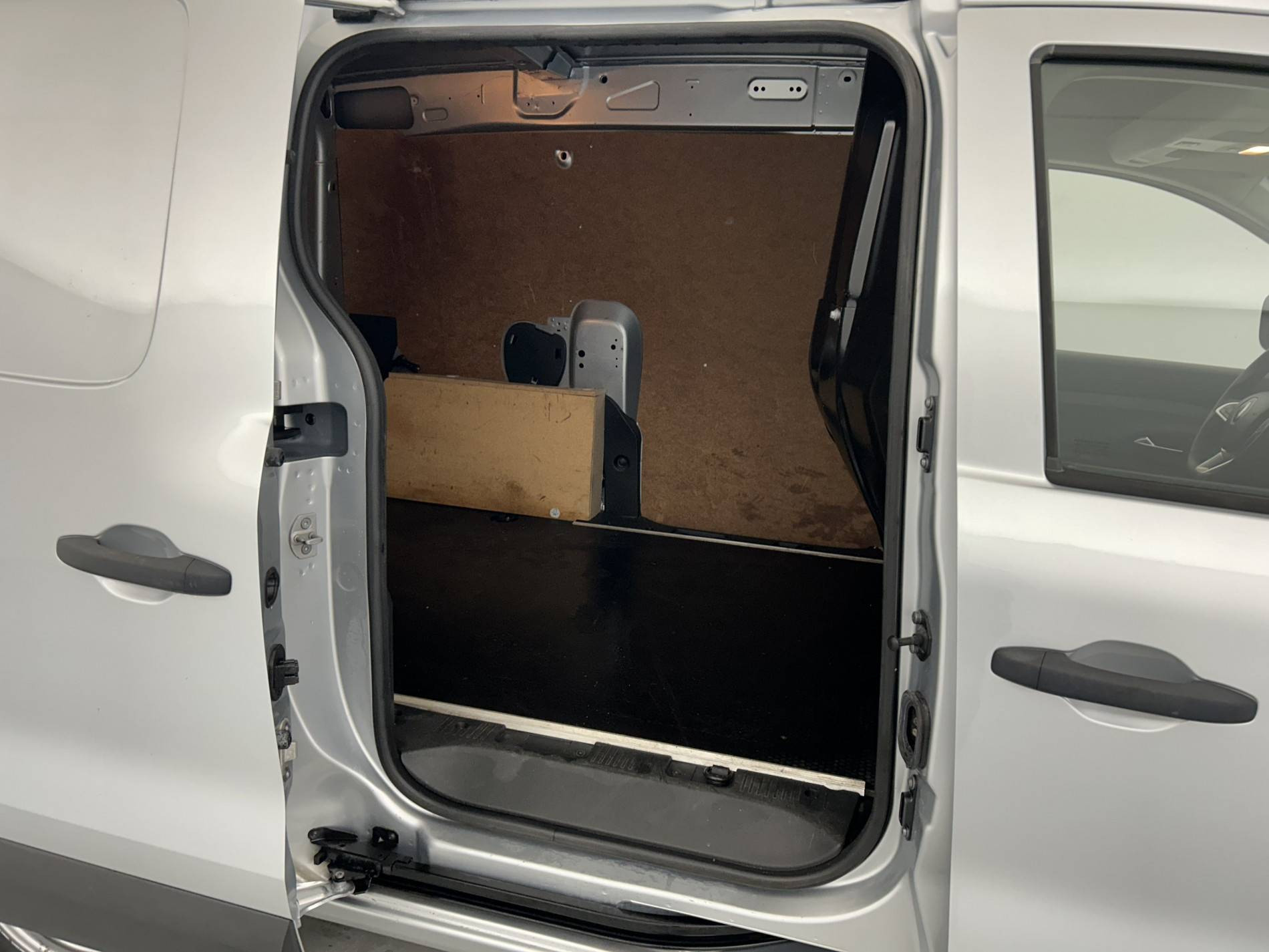 Vente en ligne Renault Express Van  BLUE DCI 95 au prix de 13 490 €