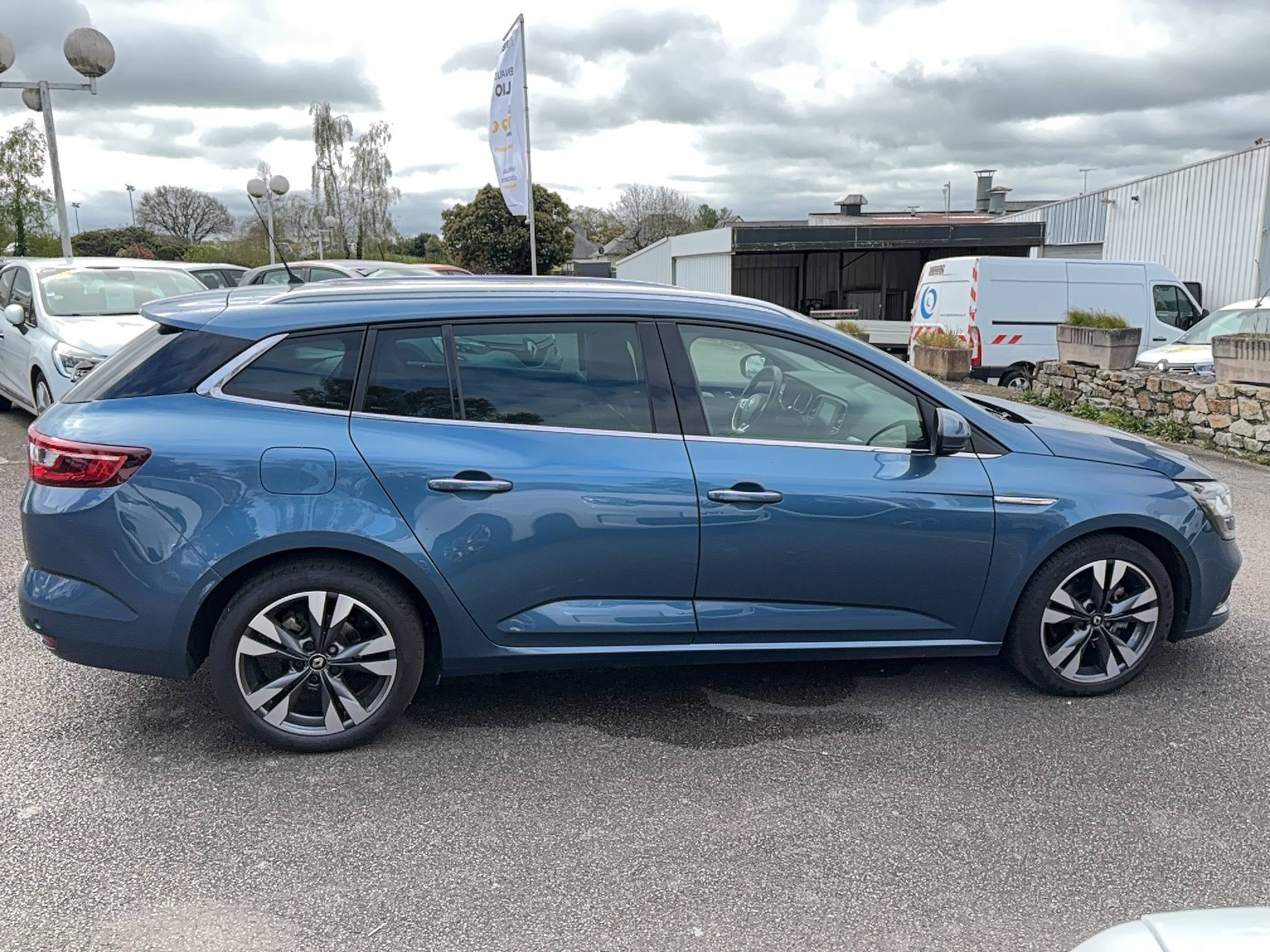 Vente en ligne Renault Megane 4 Estate Mégane IV Estate TCe 160 Energy EDC au prix de 14 990 €