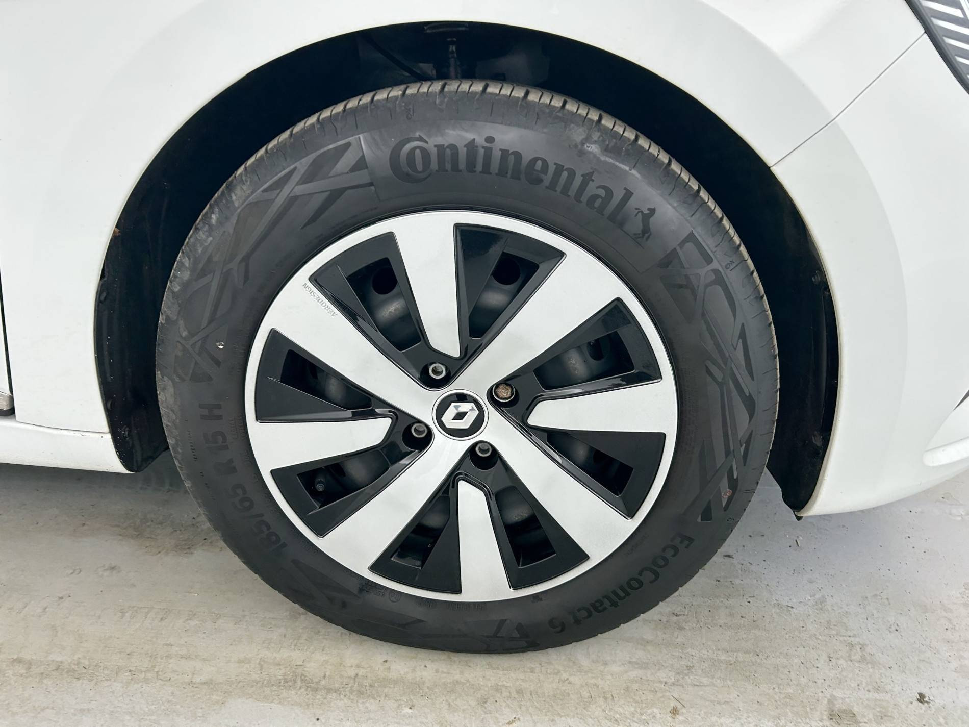 Vente en ligne Renault Clio 5 Clio SCe 65 au prix de 12 600 €