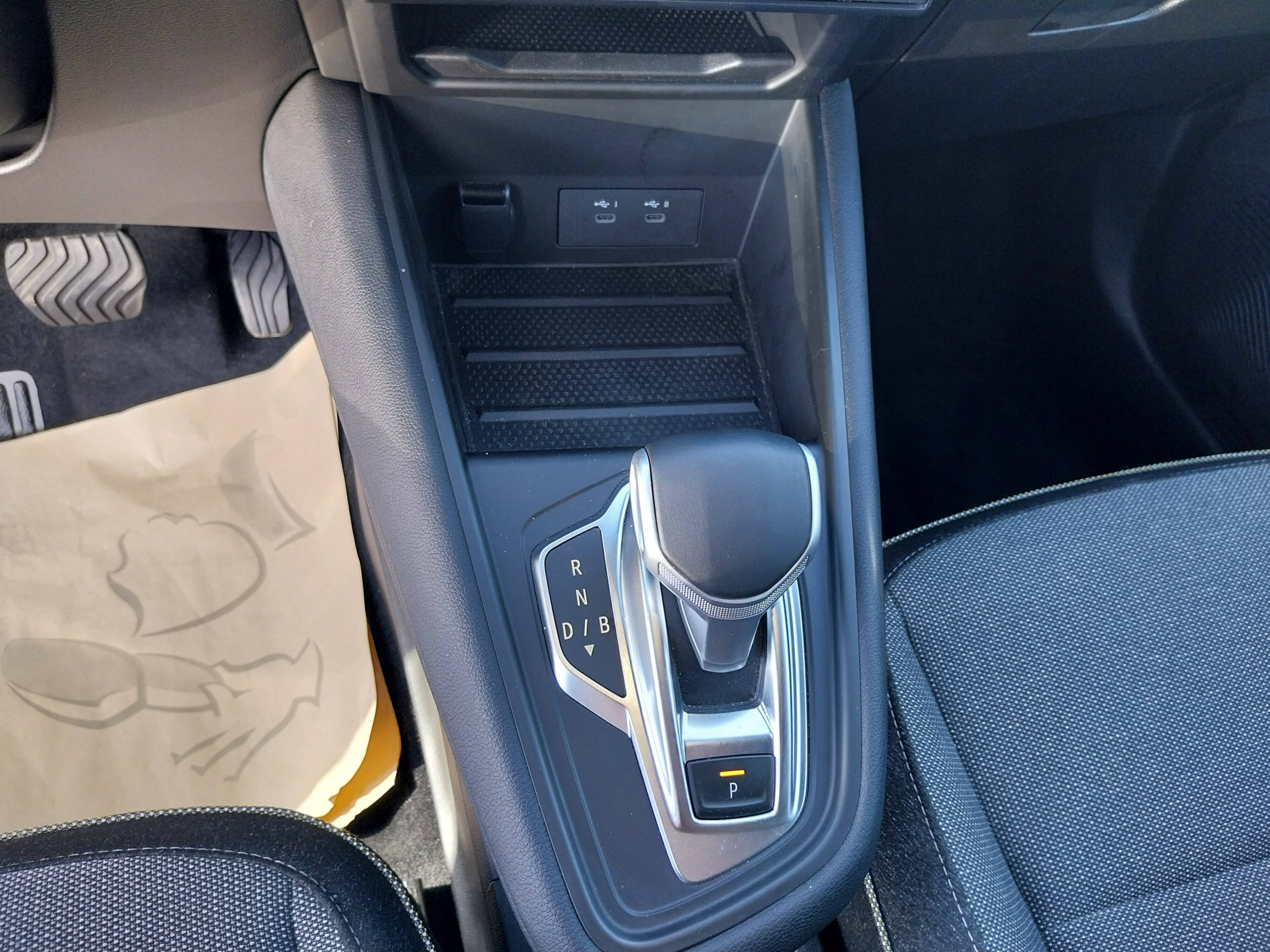Vente en ligne Renault Symbioz  E-Tech full hybrid 145 au prix de 26 990 €