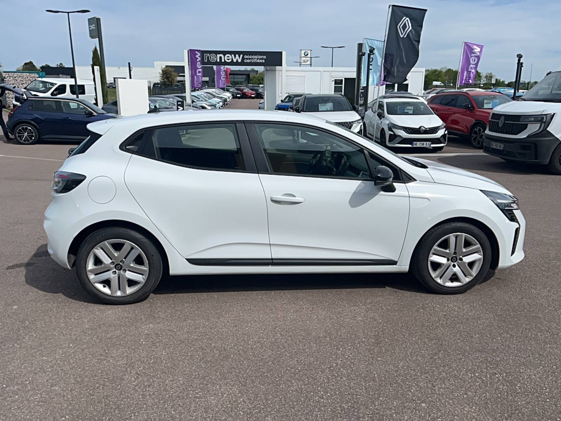 Vente en ligne Renault Clio 5 Clio TCe 90 au prix de 15 790 €