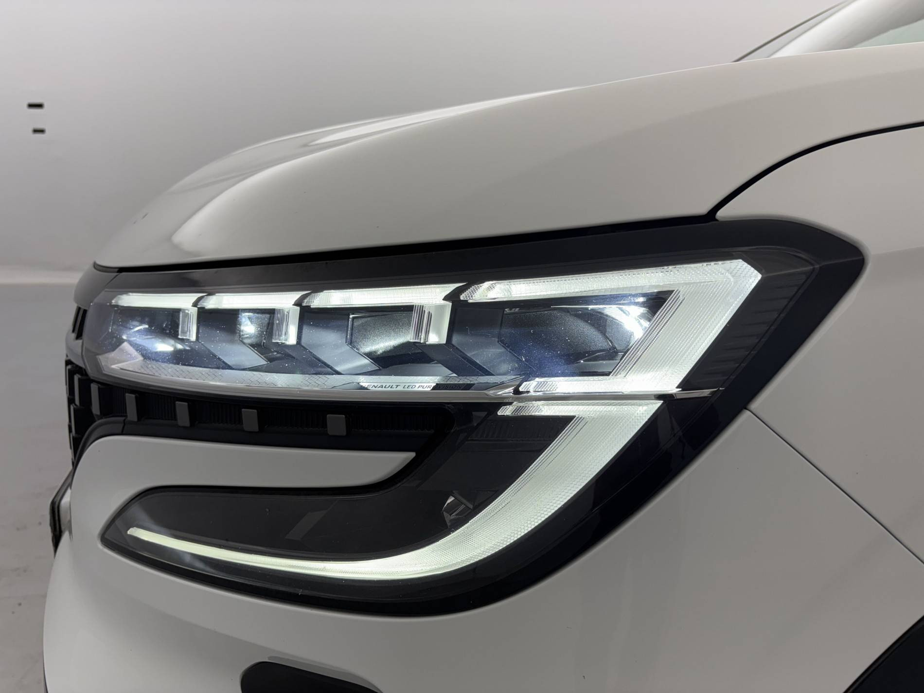 Vente en ligne Renault Austral  E-Tech hybrid 200 au prix de 23 990 €