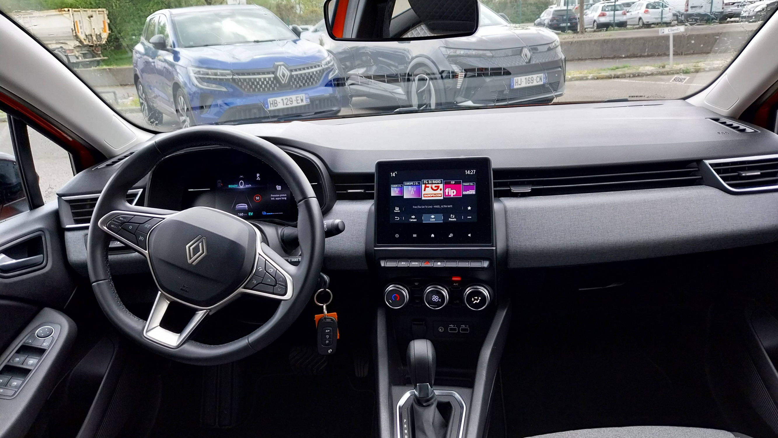 Vente en ligne Renault Clio 5 Clio E-Tech full hybrid 145 au prix de 18 890 €