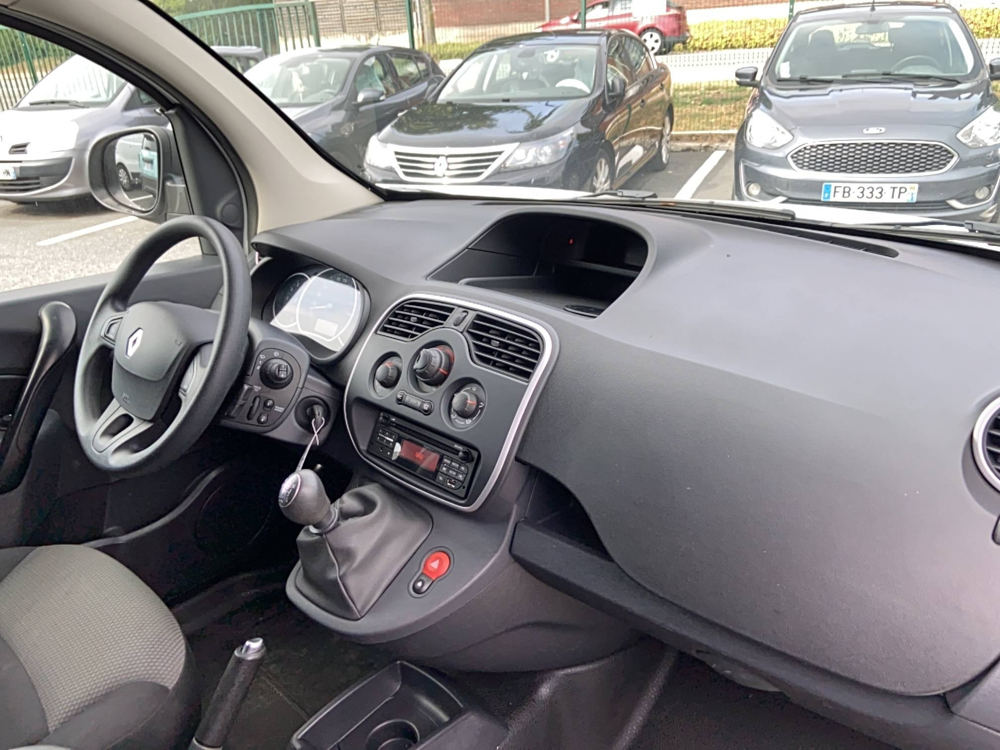 Vente en ligne Renault Kangoo Express  GRAND VOLUME BLUE DCI 115 au prix de 12 000 €