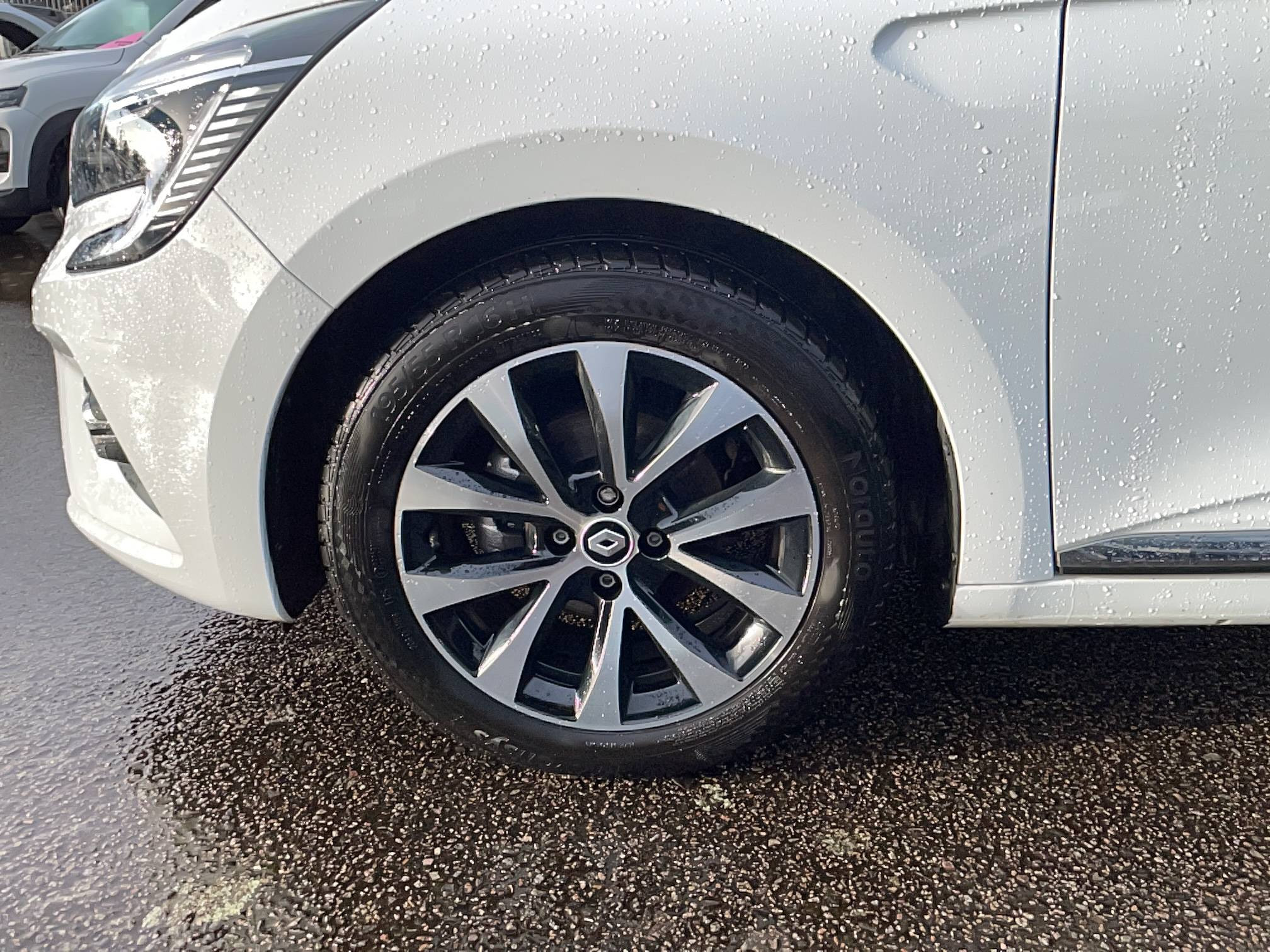 Vente en ligne Renault Clio 5 Clio TCe 90 au prix de 13 990 €