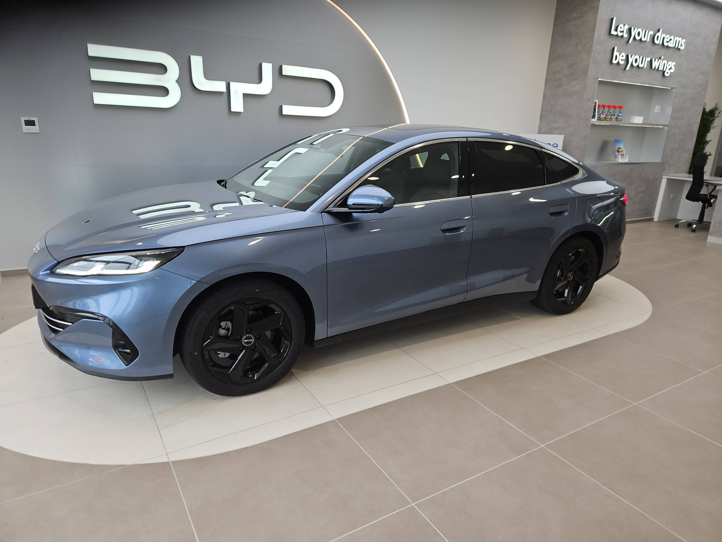 Byd Seal 6 DM-i  1.5l DM-i 156 kW PHEV occasion de 2026 en vente à Lorient