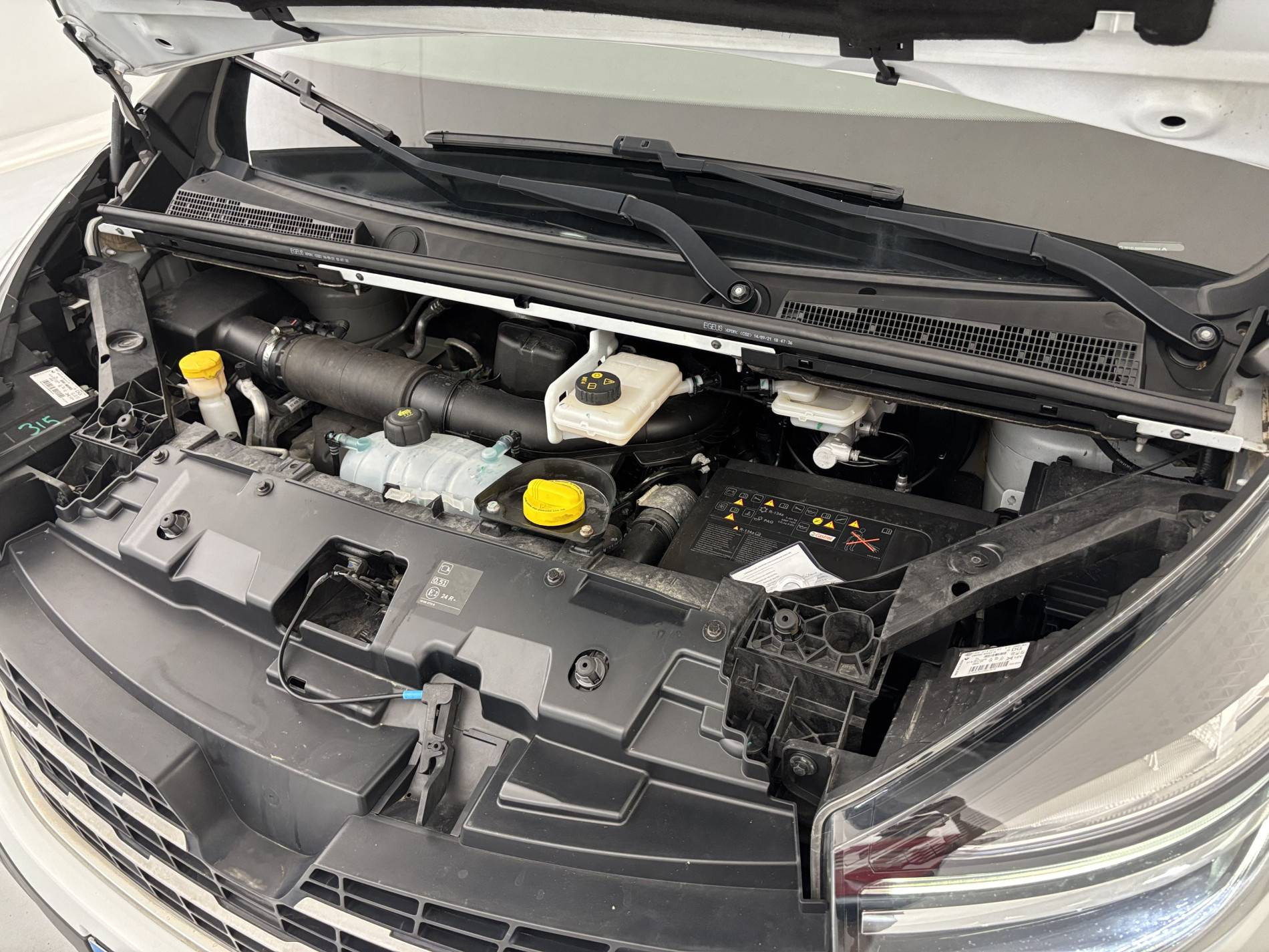Vente en ligne Renault Trafic 3 Fourgon TRAFIC FGN L2H1 1300 KG DCI 120 au prix de 18 490 €