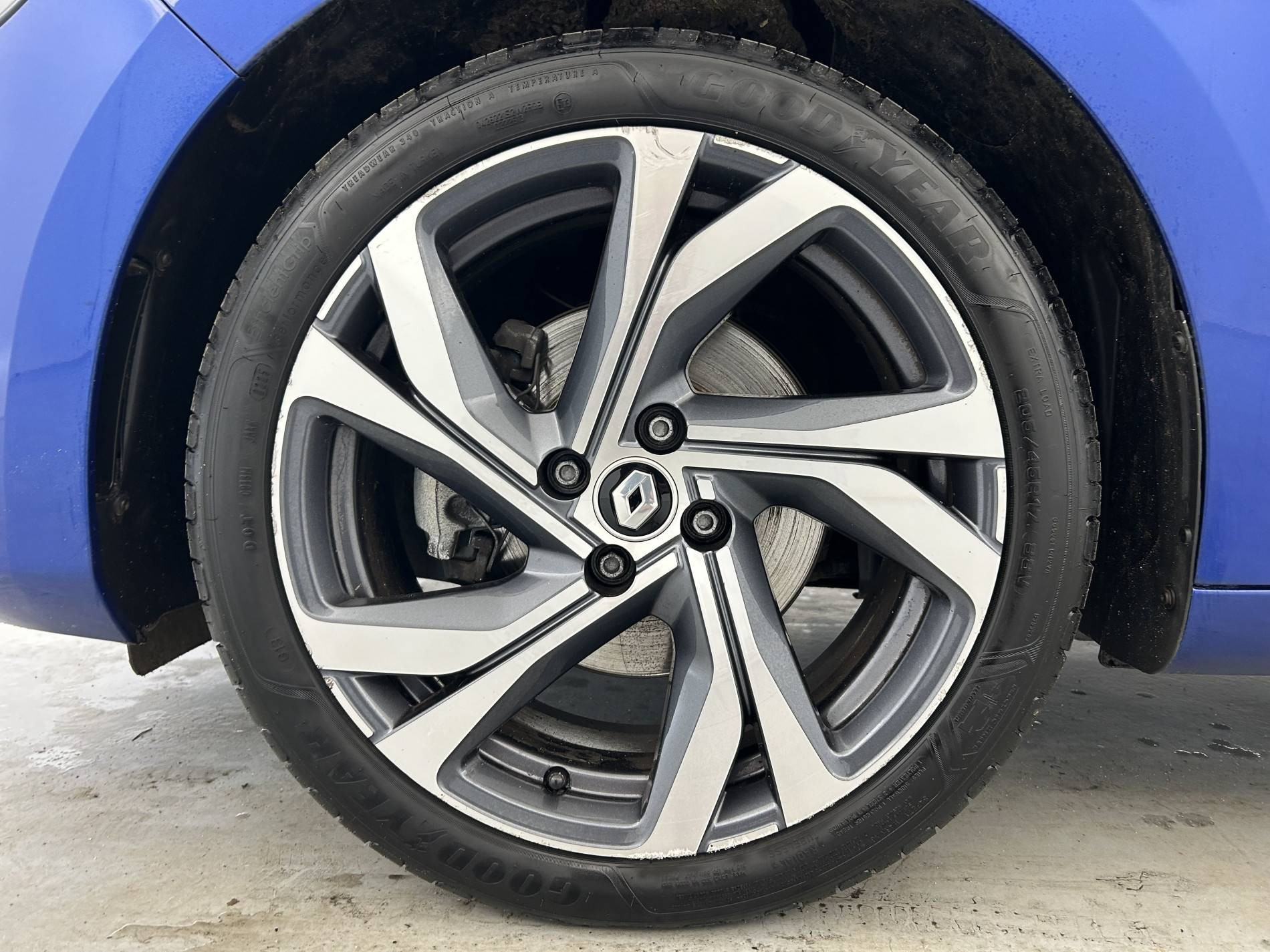 Vente en ligne Renault Clio 5 Clio TCe 140 - 21N au prix de 14 990 €