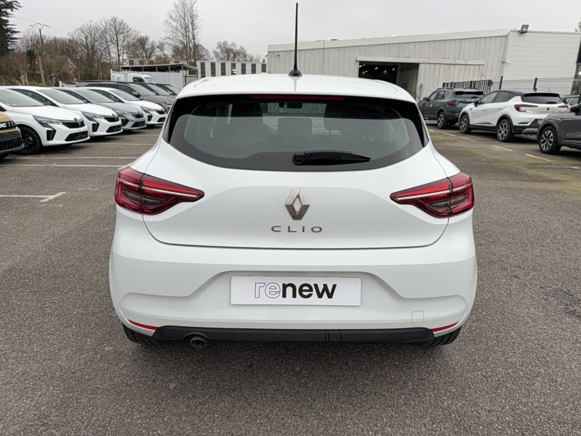 Vente en ligne Renault Clio 5 Clio SCe 65 au prix de 12 990 €