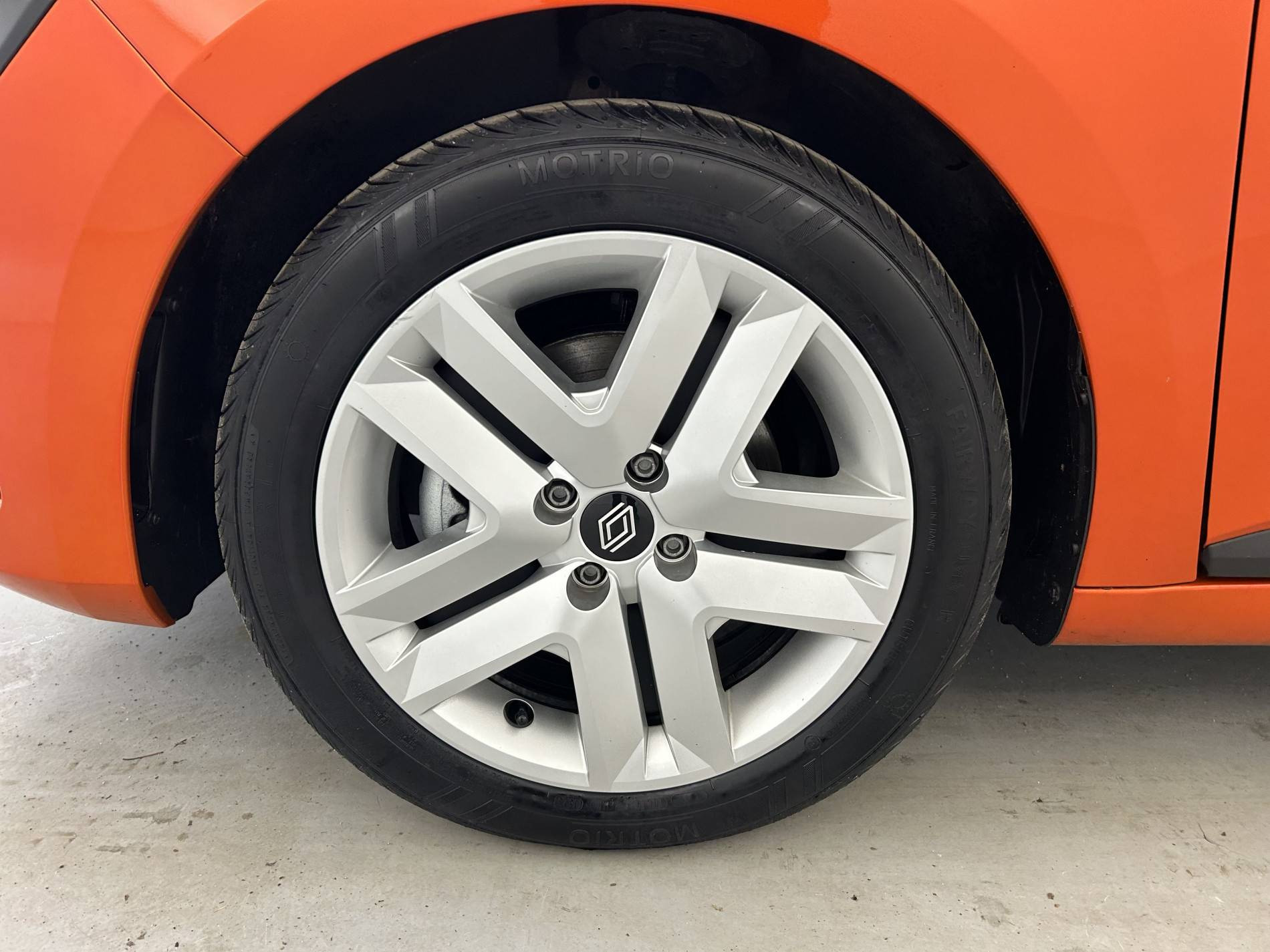 Vente en ligne Renault Clio 5 Clio E-Tech full hybrid 145 ch GSR2 au prix de 19 590 €