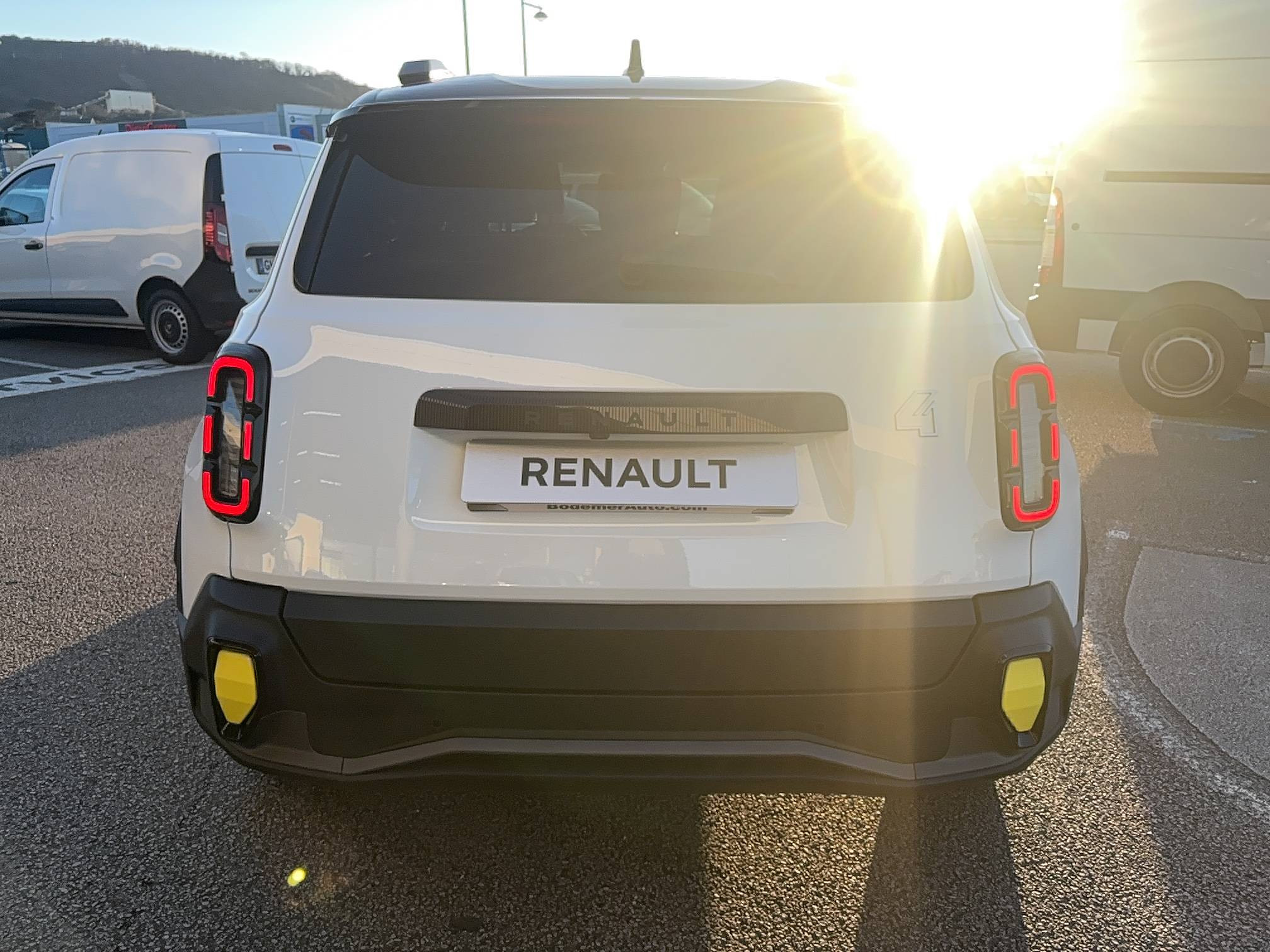 Vente en ligne Renault R4 E-Tech  150 ch autonomie confort au prix de 35 900 €