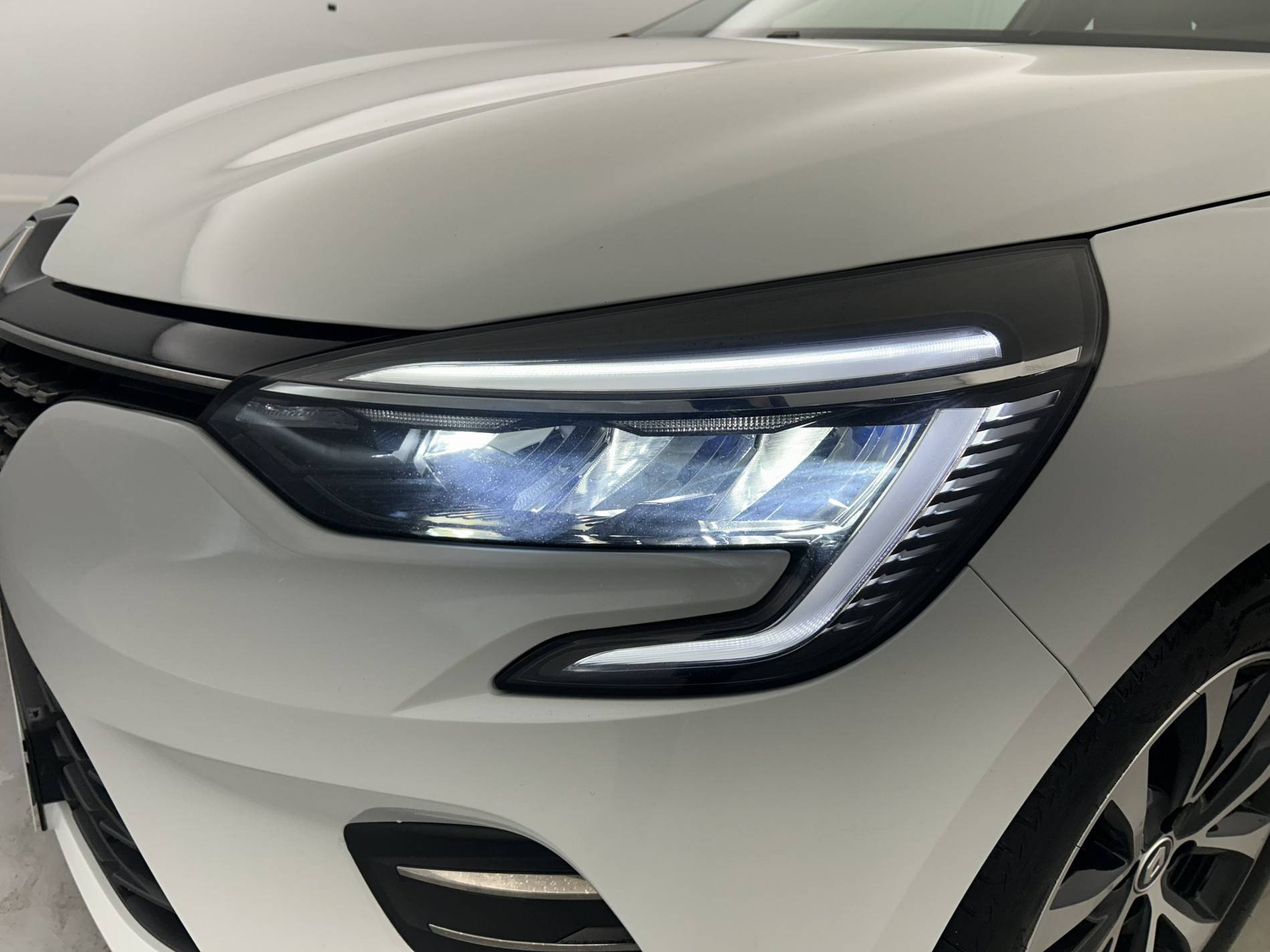 Vente en ligne Renault Clio 5 Clio TCe 90 - 21N au prix de 15 290 €