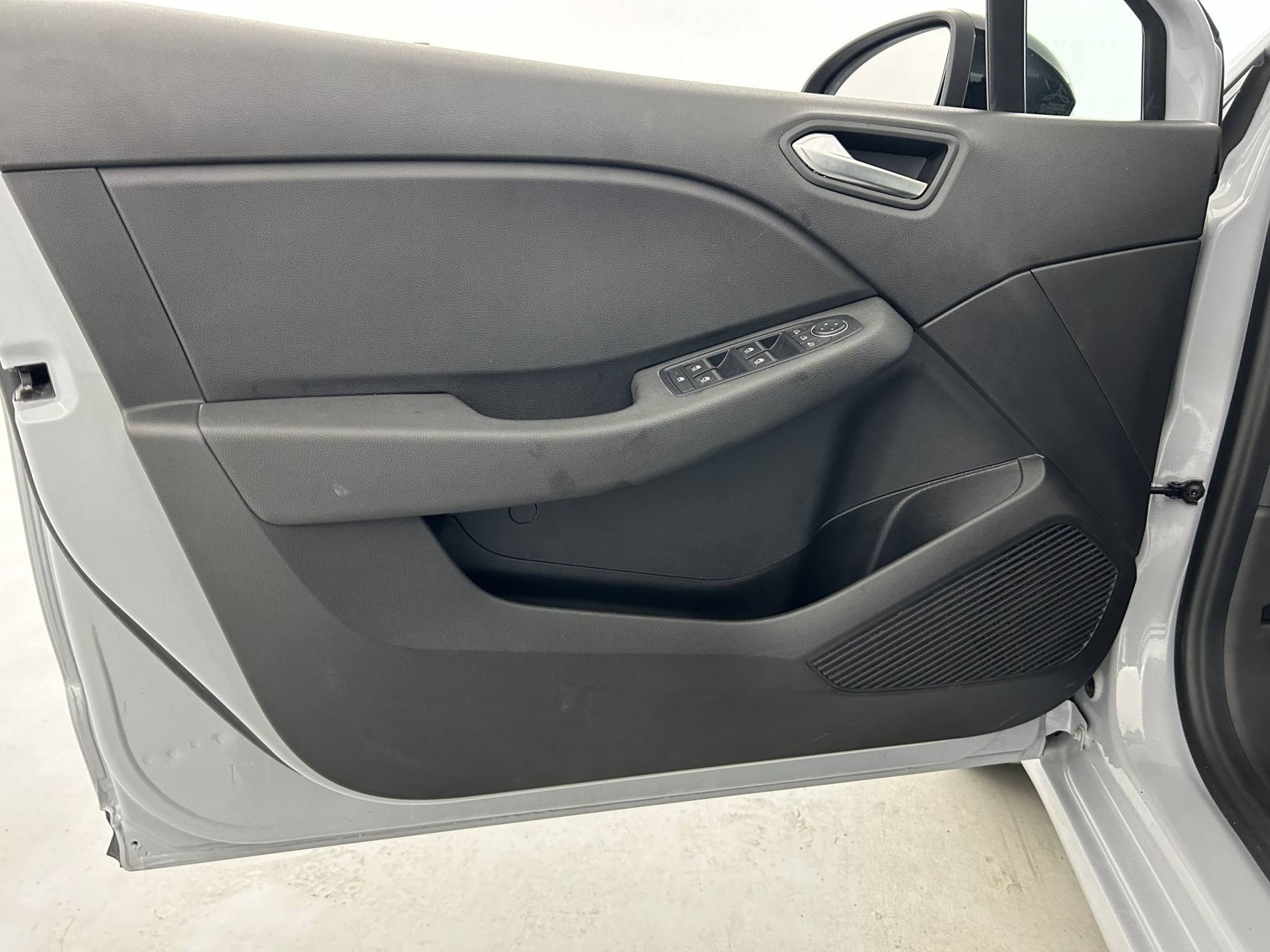 Vente en ligne Renault Clio 5 Clio TCe 90 au prix de 15 500 €