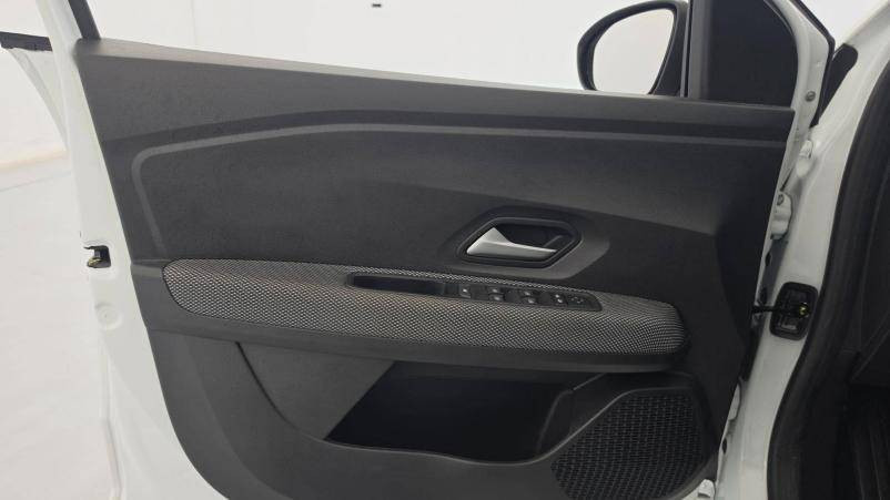 Vente en ligne Dacia Sandero  ECO-G 100 au prix de 14 590 €