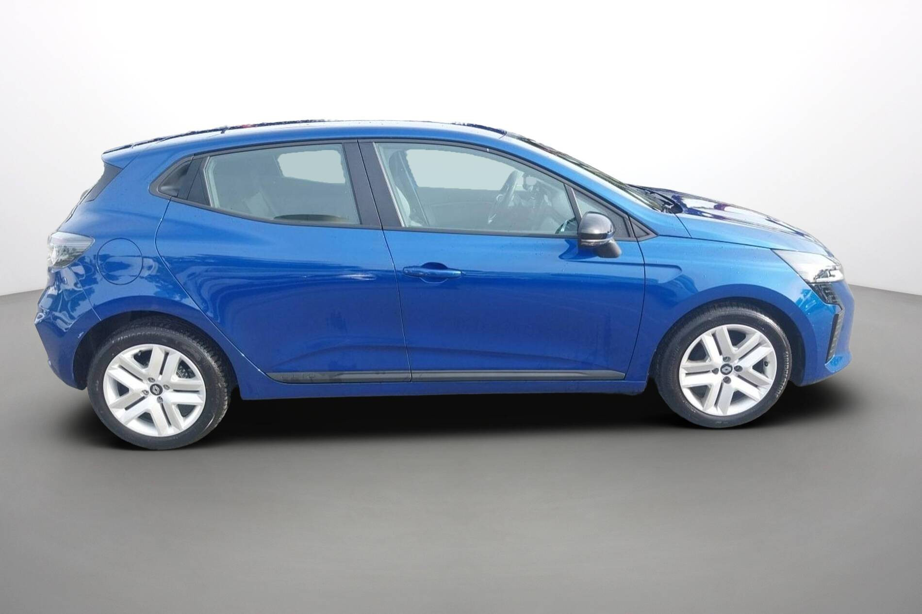 Vente en ligne Renault Clio 5 Clio TCe 90 au prix de 15 290 €