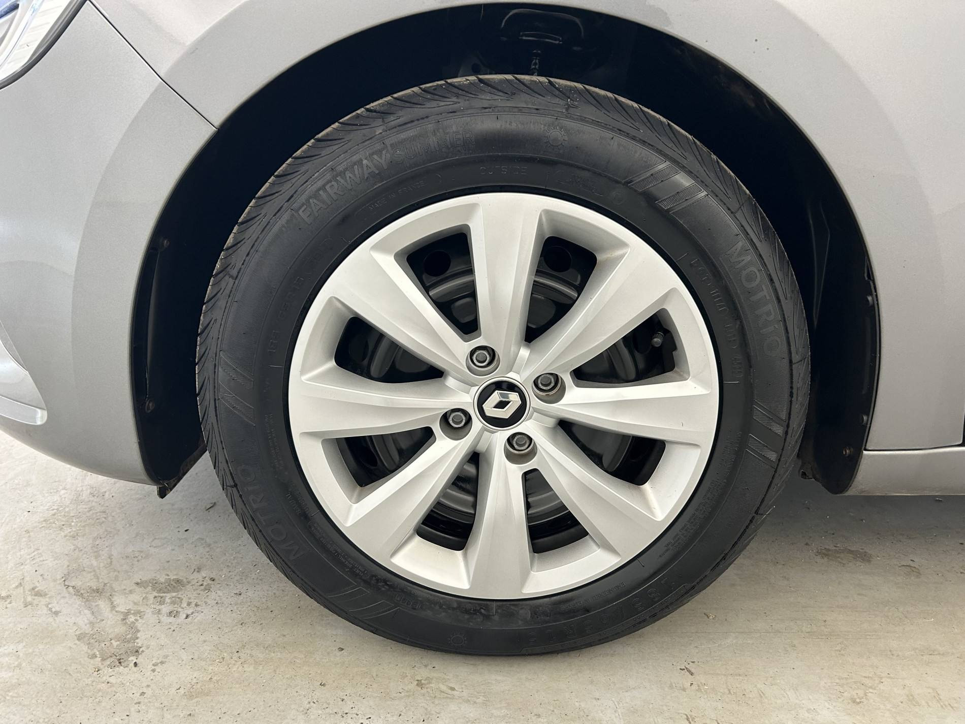 Vente en ligne Renault Clio 5 Clio SCe 65 au prix de 12 490 €