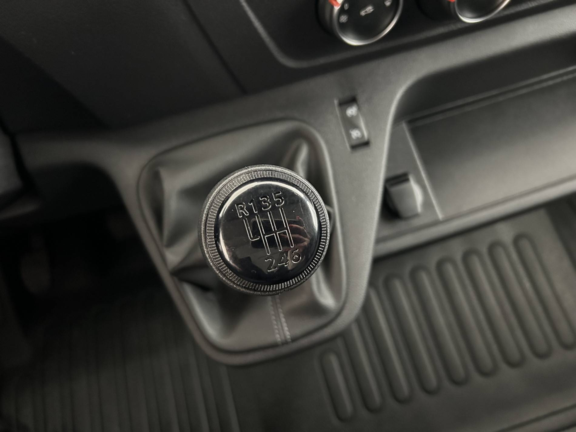 Vente en ligne Renault Master Fourgon MASTER FGN TRAC F3500 L3H3 BLUE DCI 135 au prix de 26 490 €