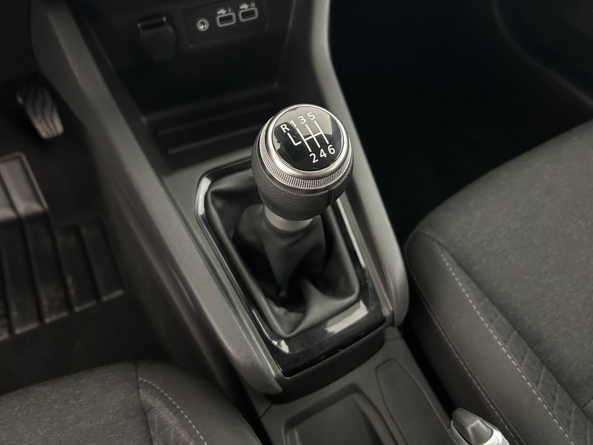 Vente en ligne Renault Clio 5 Clio TCe 90 au prix de 13 790 €