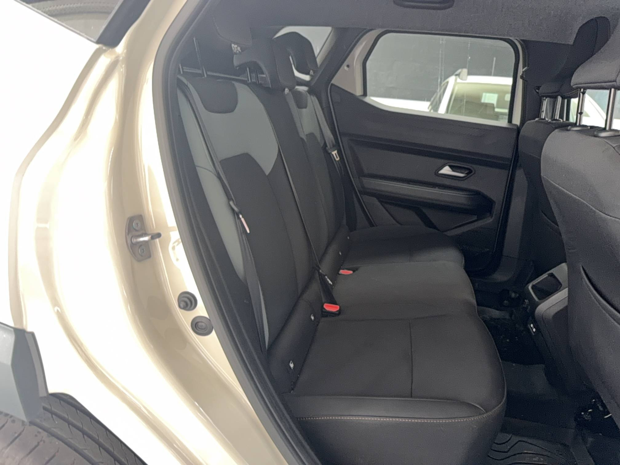Vente en ligne Dacia Duster  Hybrid 155 au prix de 29 980 €