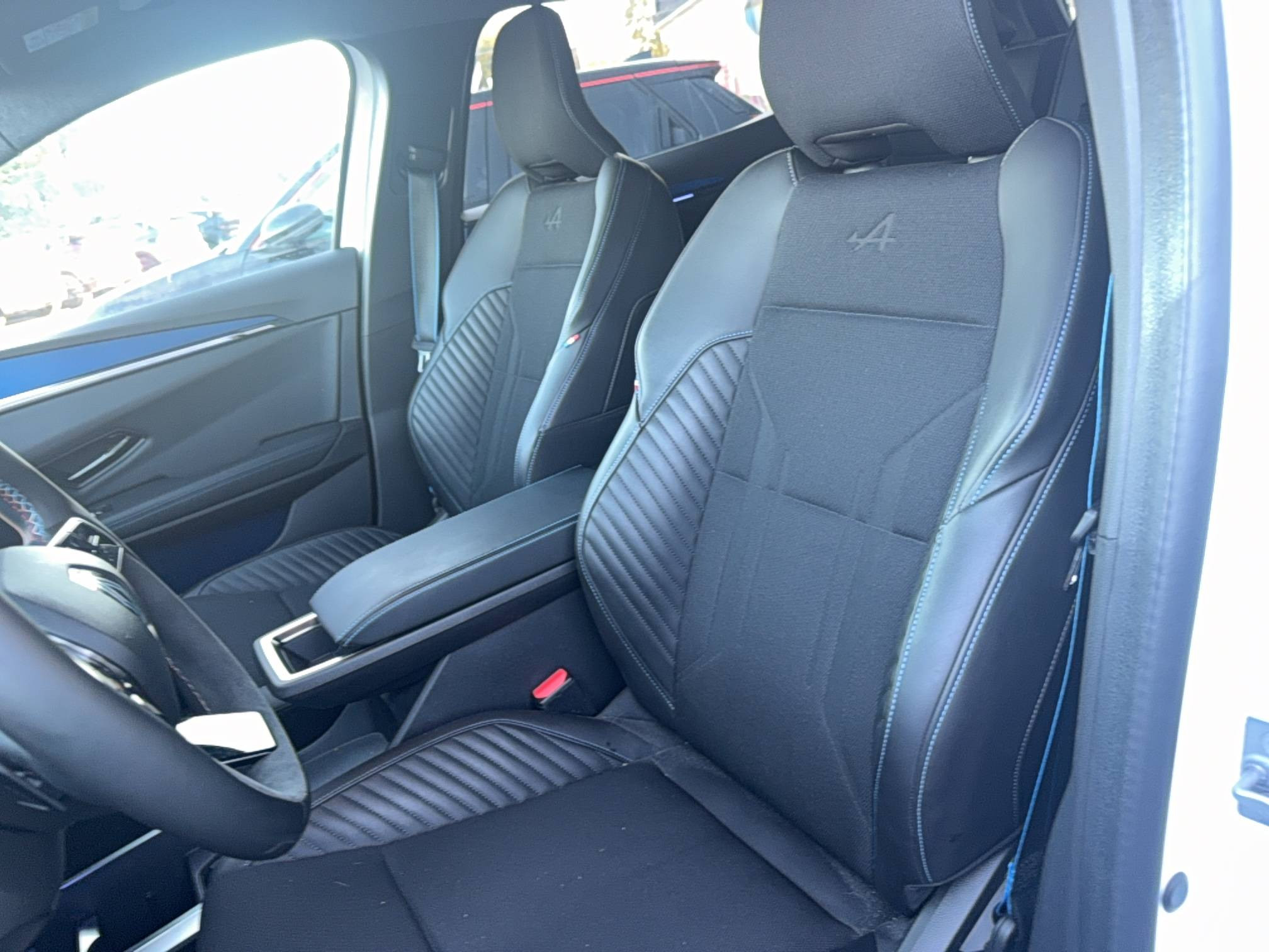 Vente en ligne Renault Scenic E-Tech Scenic E-Tech électrique 220 ch grande autonomie au prix de 37 890 €
