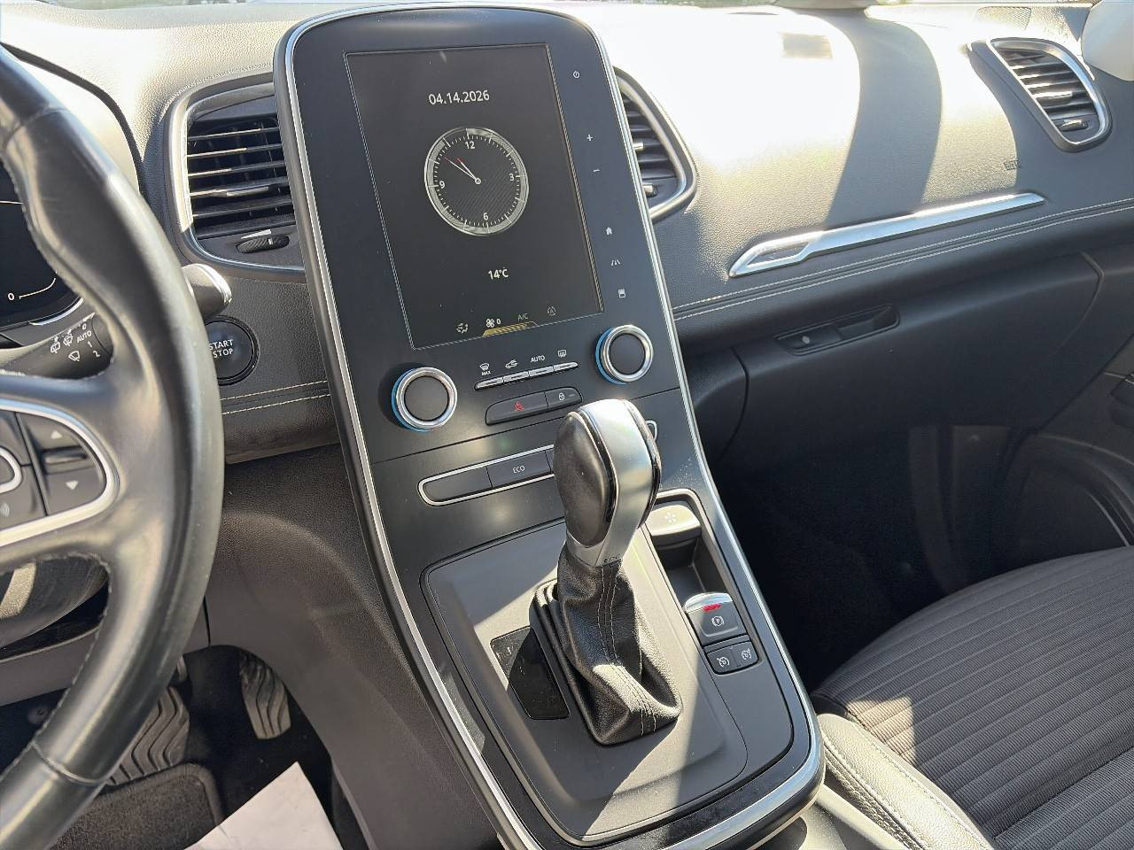 Vente en ligne Renault Grand Scenic 4 Grand Scenic Blue dCi 120 EDC au prix de 15 990 €