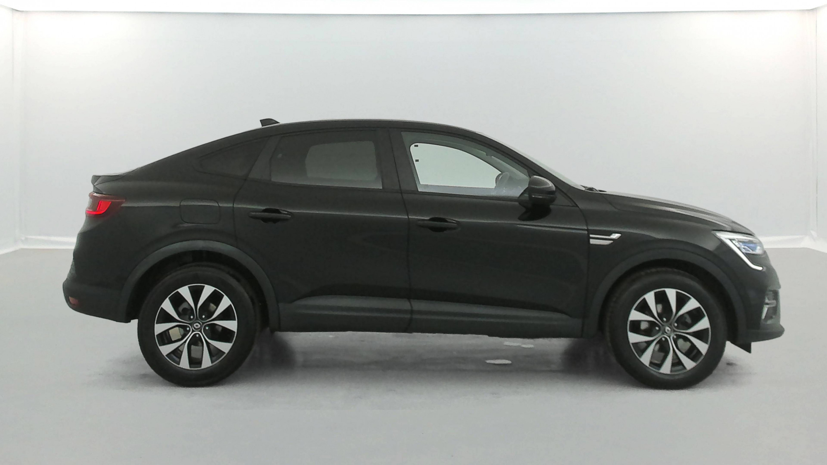 Vente en ligne Renault Arkana  mild hybrid 140 EDC FAP - 22 au prix de 19 990 €
