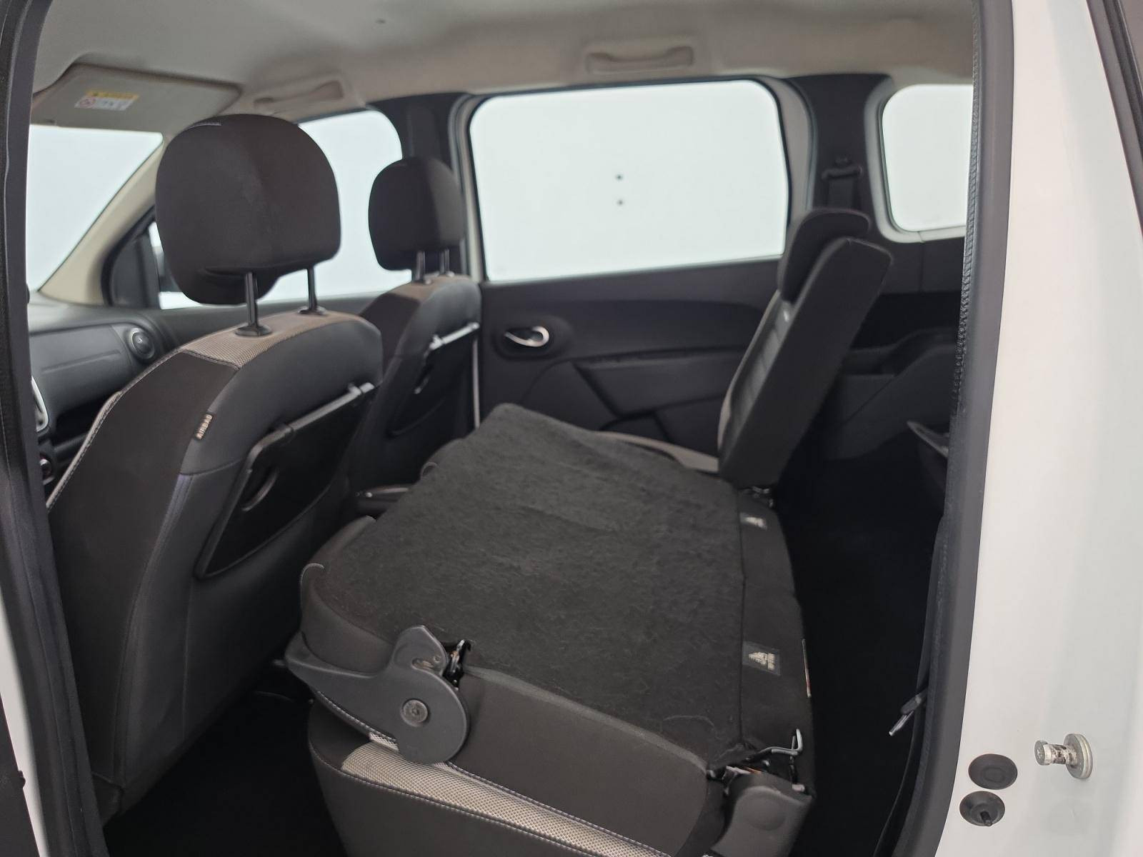 Vente en ligne Dacia Lodgy  Blue dCi 115 7 places au prix de 16 890 €