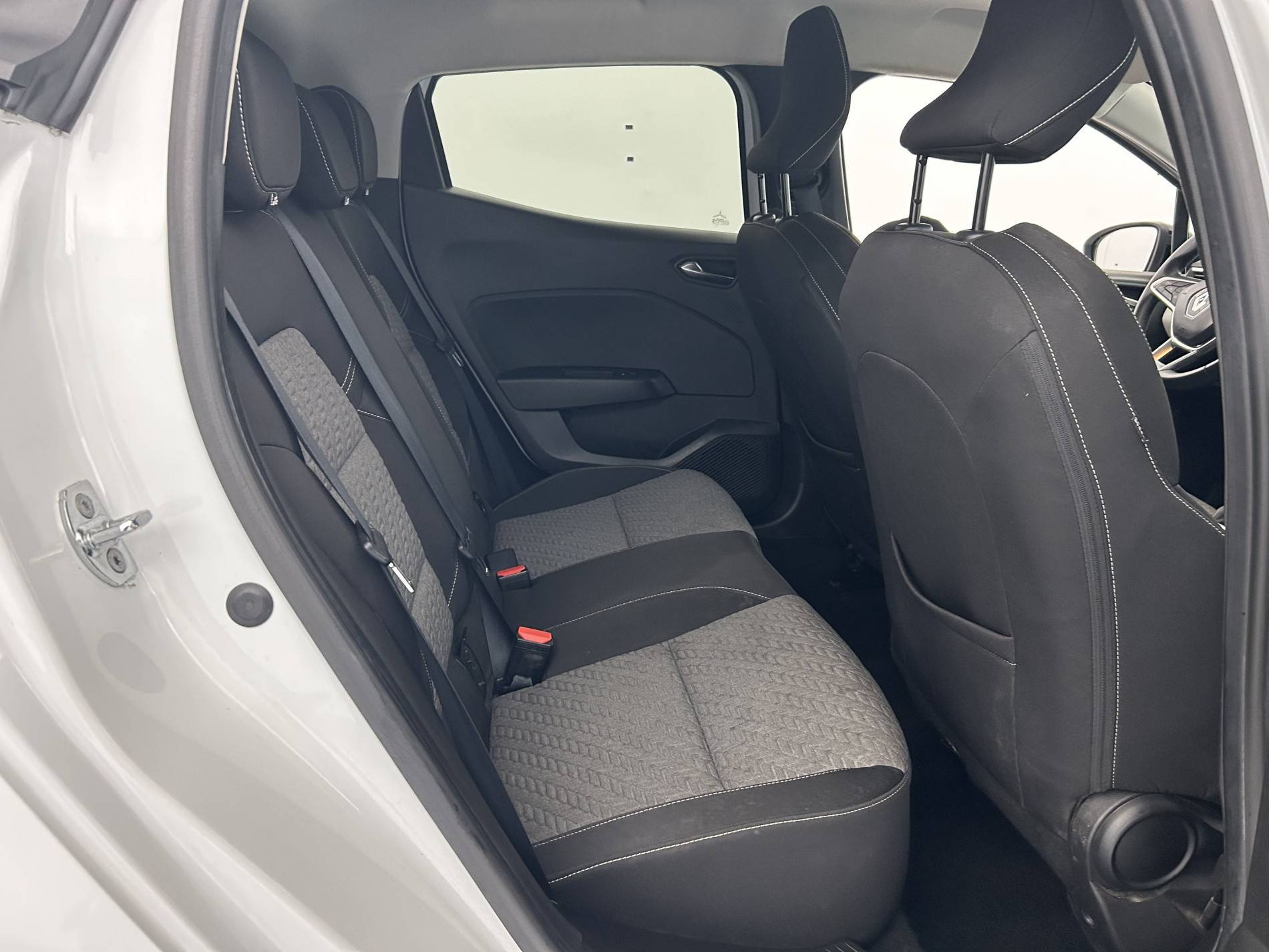 Vente en ligne Renault Clio 5 Clio TCe 90 au prix de 12 780 €
