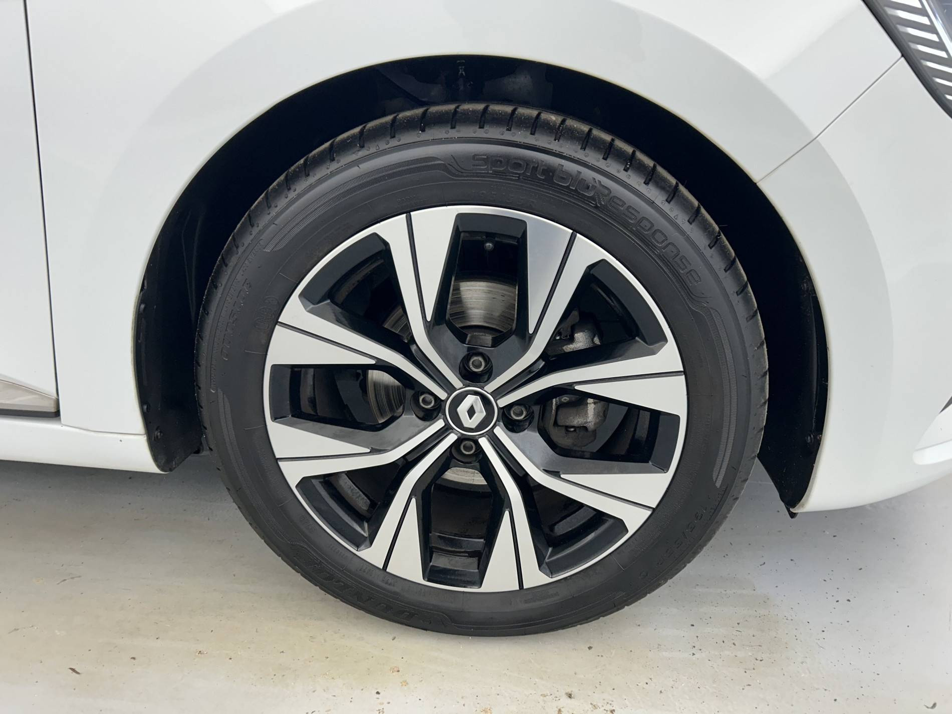 Vente en ligne Renault Clio 5 Clio TCe 100 GPL au prix de 14 390 €