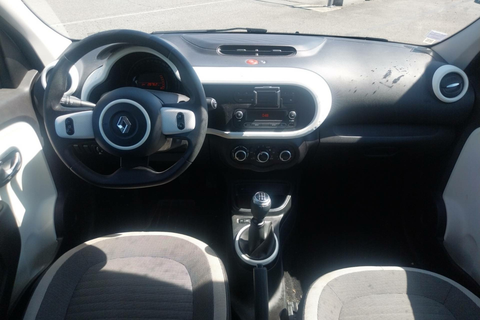 Vente en ligne Renault Twingo 3  SCe 75 - 20 au prix de 10 990 €