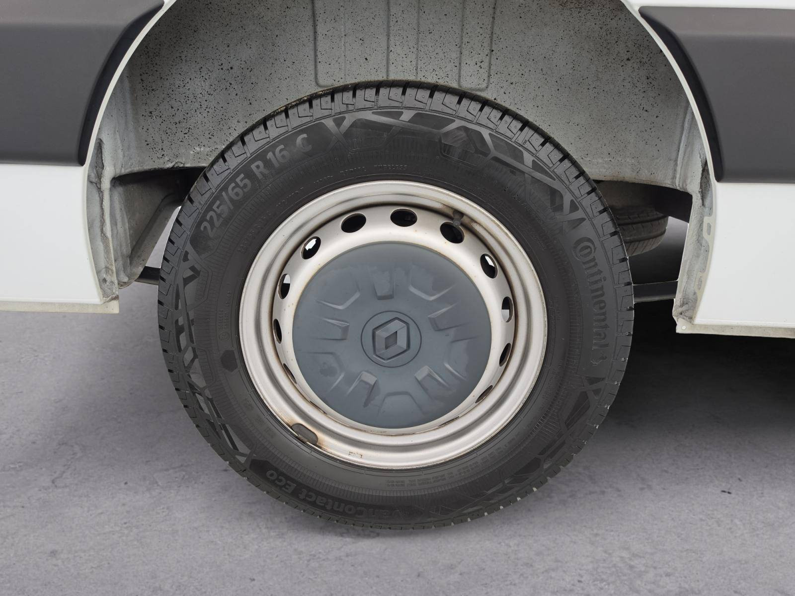 Vente en ligne Renault Master Fourgon MASTER FGN TRAC F3500 L2H2 BLUE DCI 135 au prix de 22 990 €
