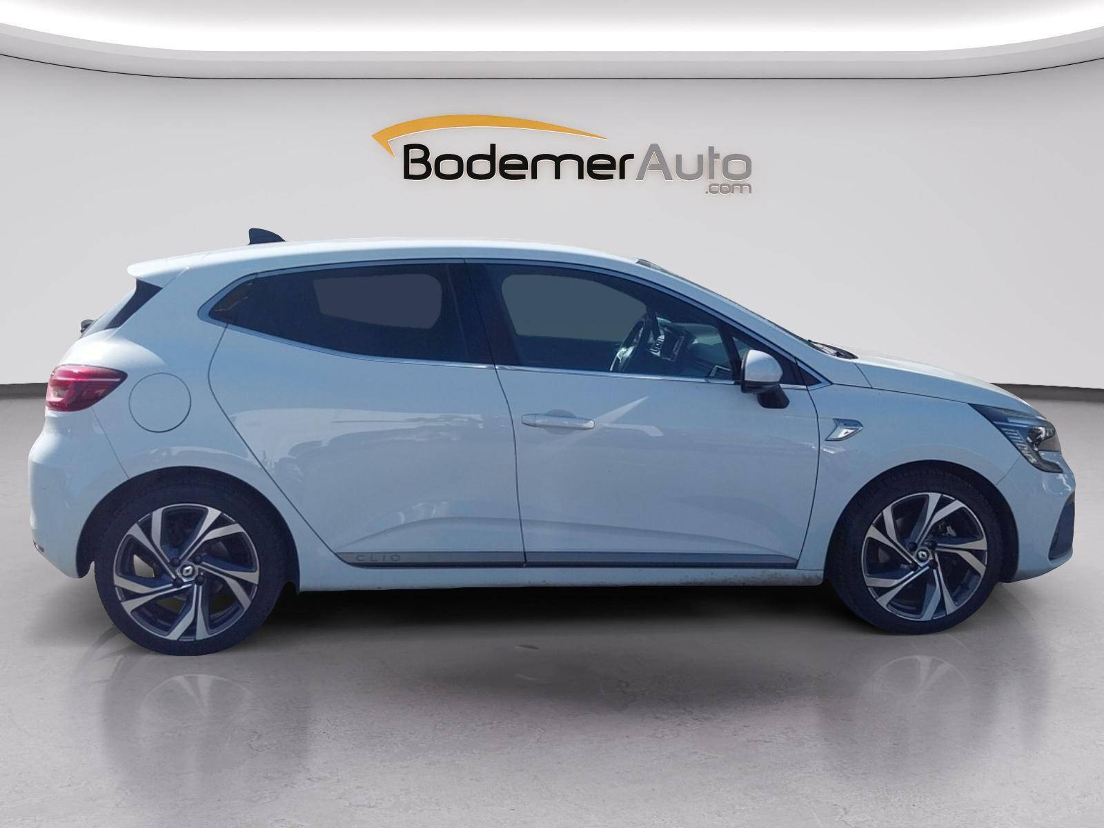 Vente en ligne Renault Clio 5 Clio E-Tech 140 - 21N au prix de 15 990 €