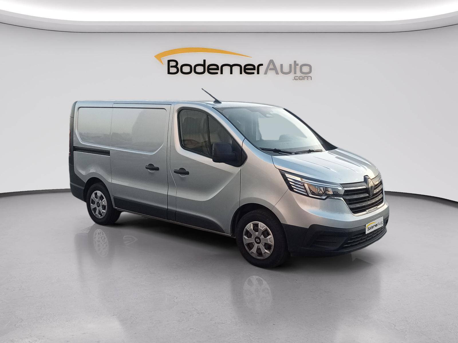 Vente en ligne Renault Trafic 3 Fourgon TRAFIC FG BLUE DCI 170 L1H1 2T8 AUTO au prix de 34 490 €