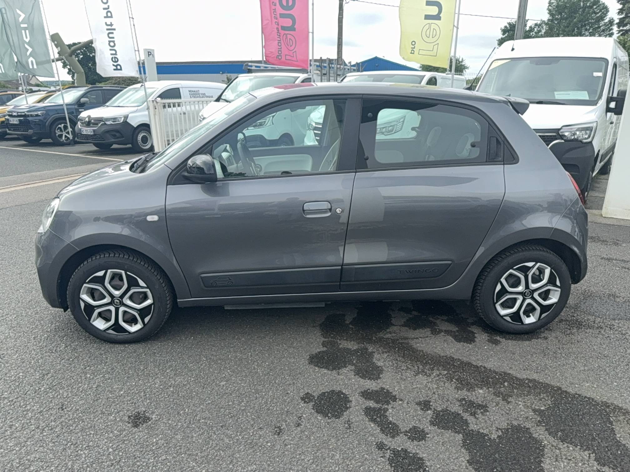 Vente en ligne Renault Twingo Electrique Twingo III E-Tech au prix de 12 490 €
