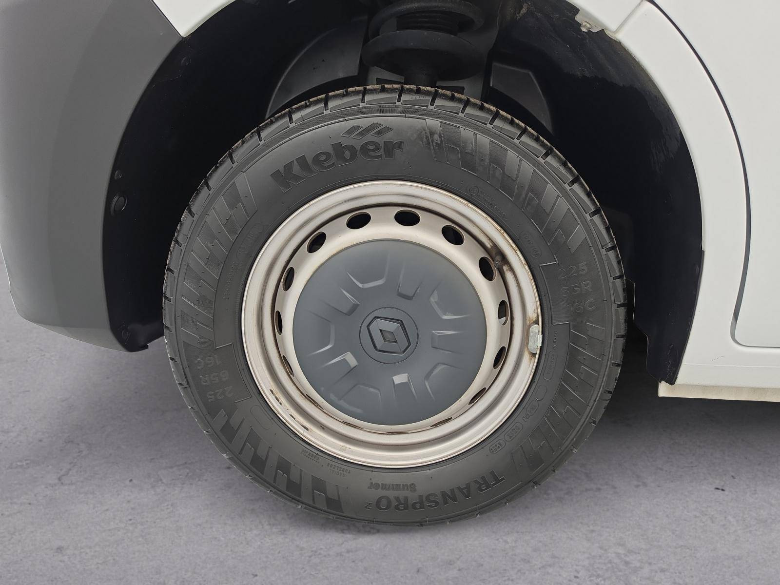 Vente en ligne Renault Master Fourgon MASTER FGN TRAC F3500 L2H2 BLUE DCI 135 au prix de 22 990 €