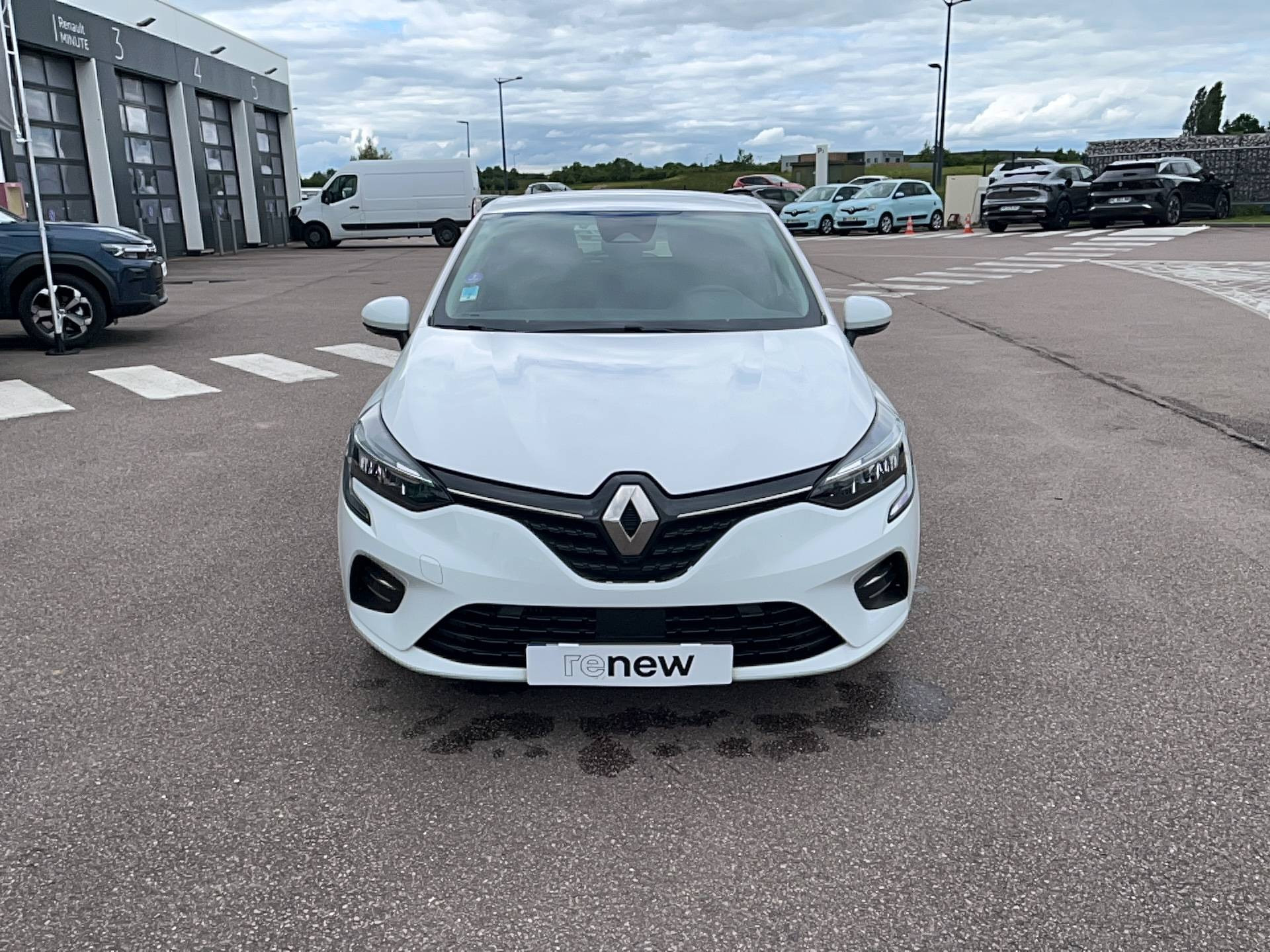 Vente en ligne Renault Clio 5 Clio TCe 90 - 21 au prix de 13 491 €