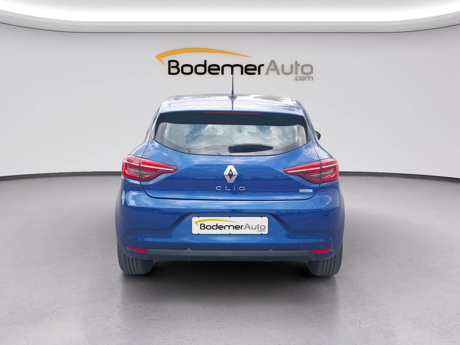 Vente en ligne Renault Clio 5 Clio E-Tech 140 - 21N au prix de 15 990 €