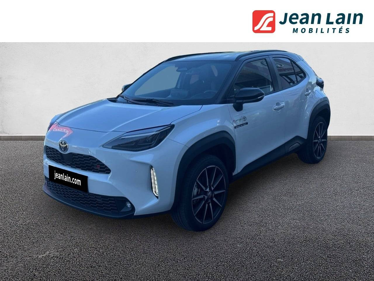 Vente en ligne TOYOTA YARIS CROSS HYBRIDE Yaris Cross Hybride 130h 2WD GR SPORT de 2025 au prix de 31 450 €