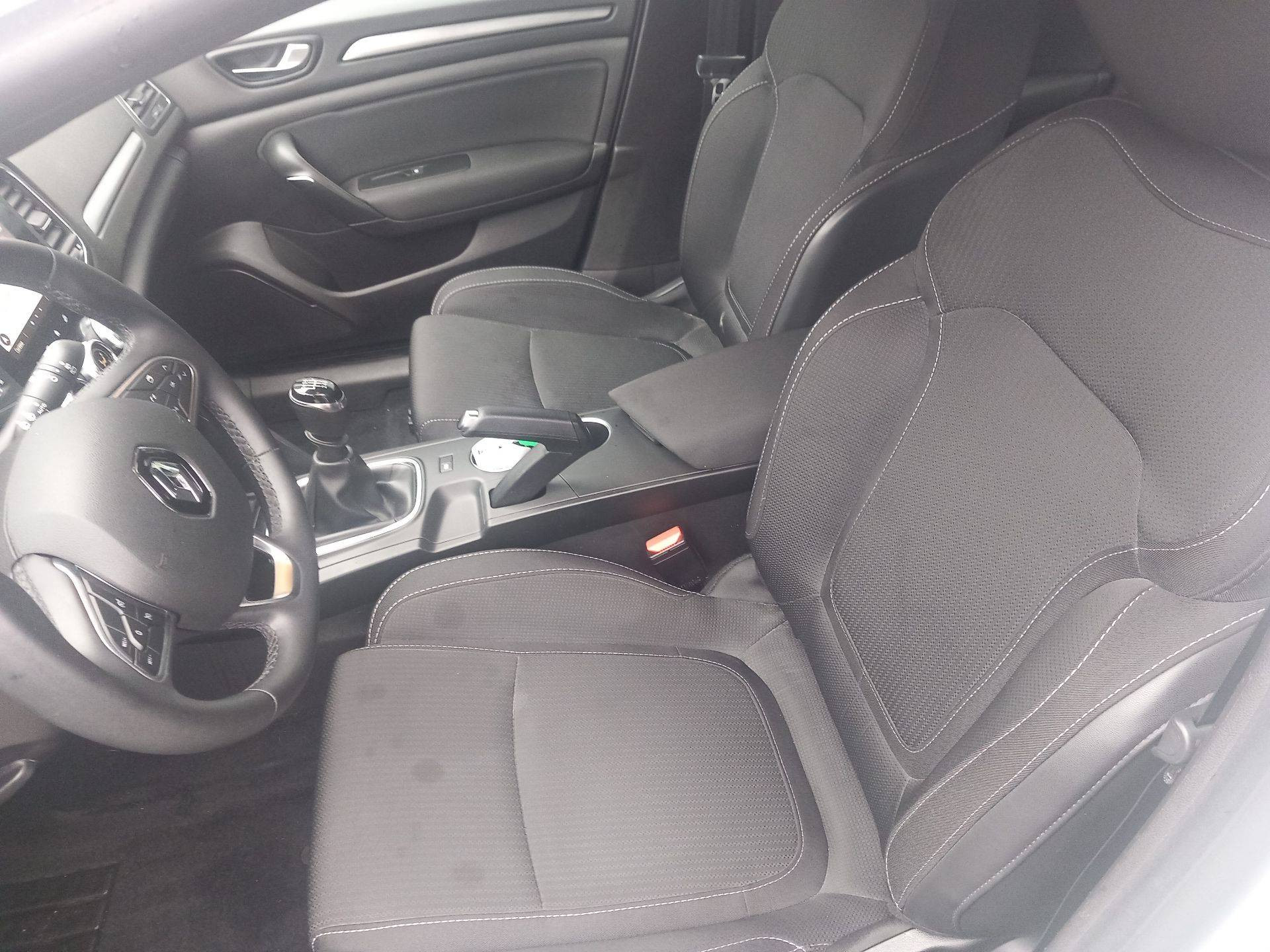 Vente en ligne Renault Megane 4 Mégane IV Berline TCe 115 FAP au prix de 13 490 €