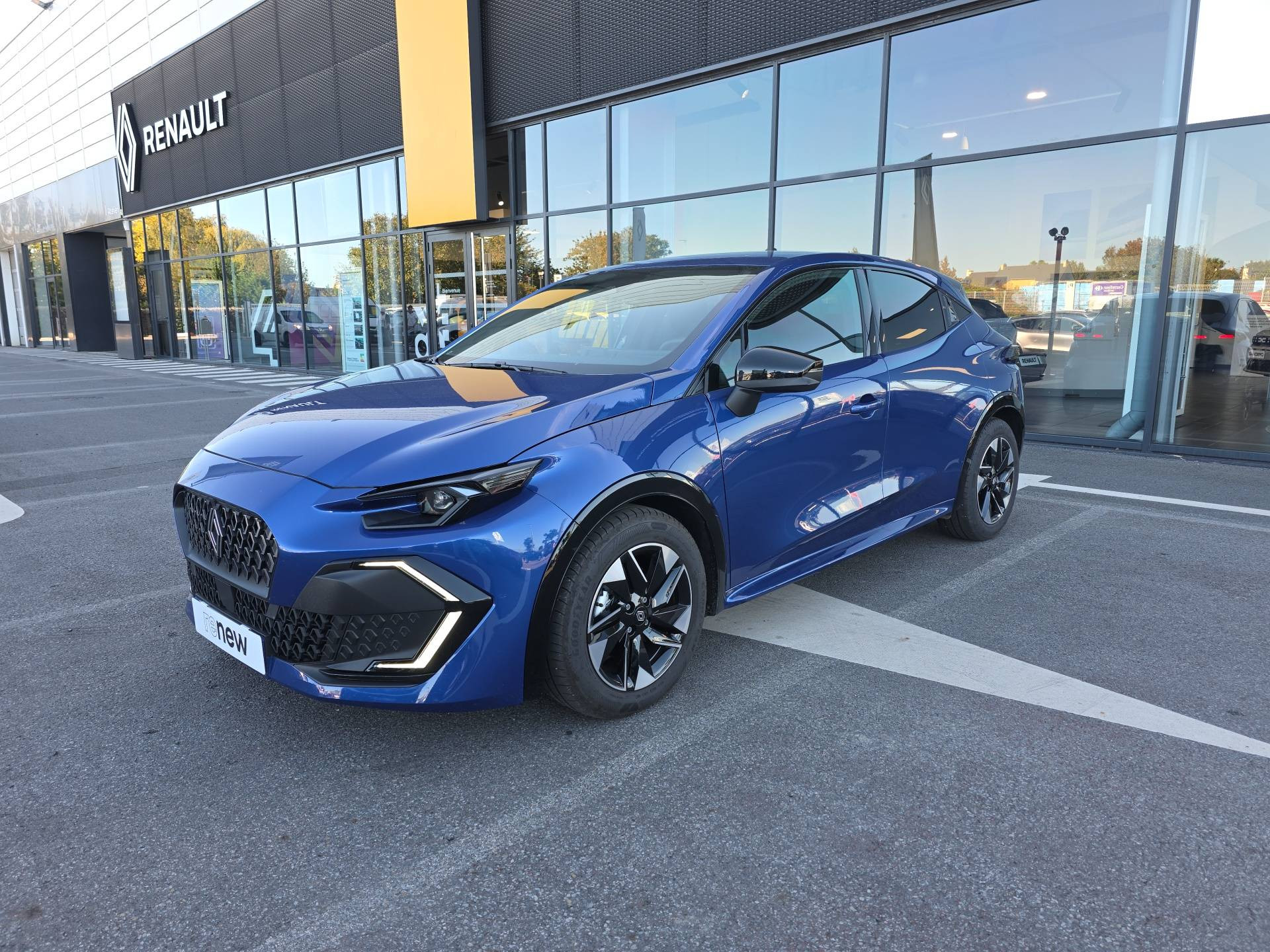 Renault Clio 6 Clio E-Tech full hybrid 160 ch occasion de 2026 en vente à Lamballe