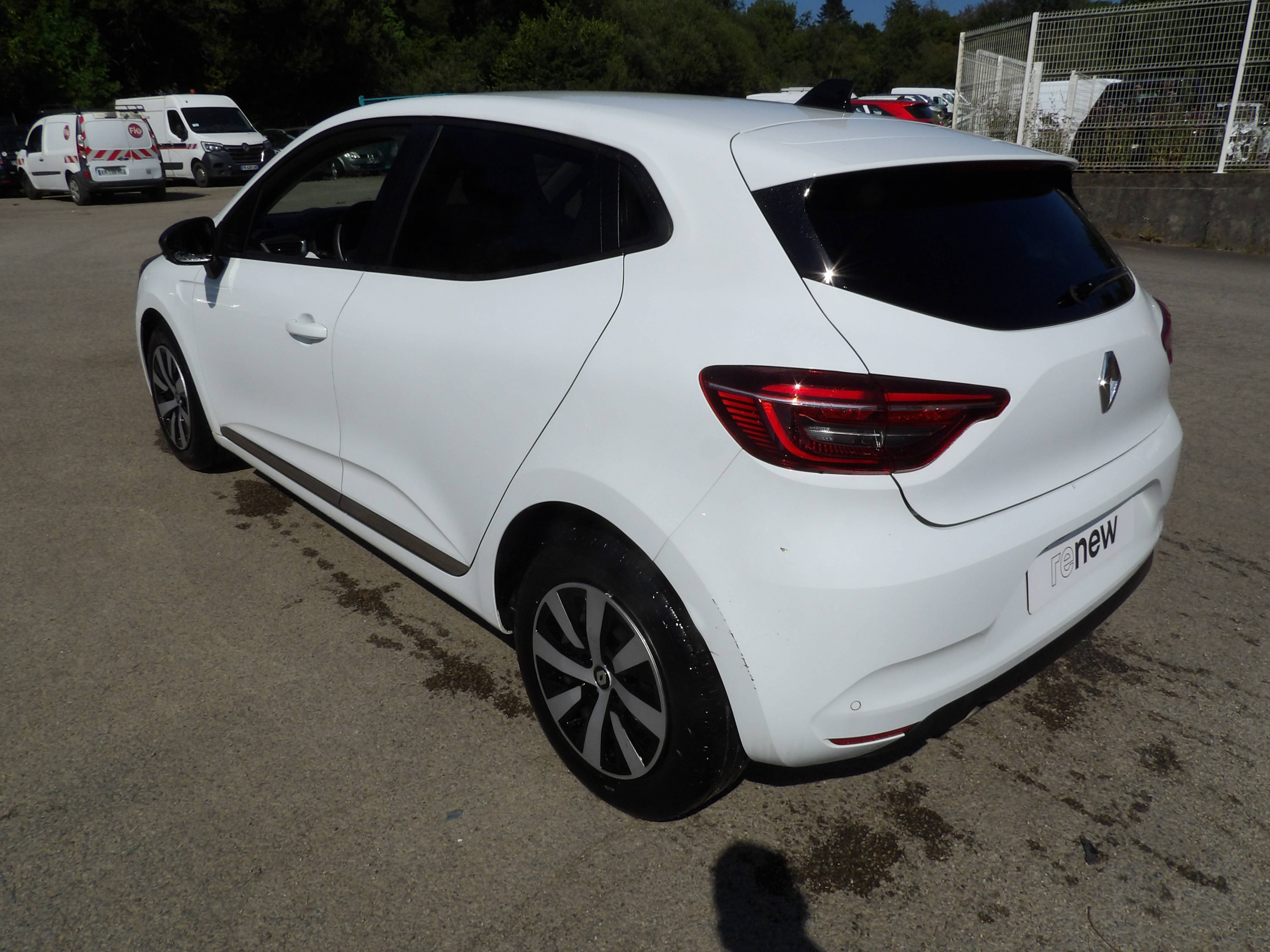Vente en ligne Renault Clio 5 Clio TCe 90 au prix de 14 399 €