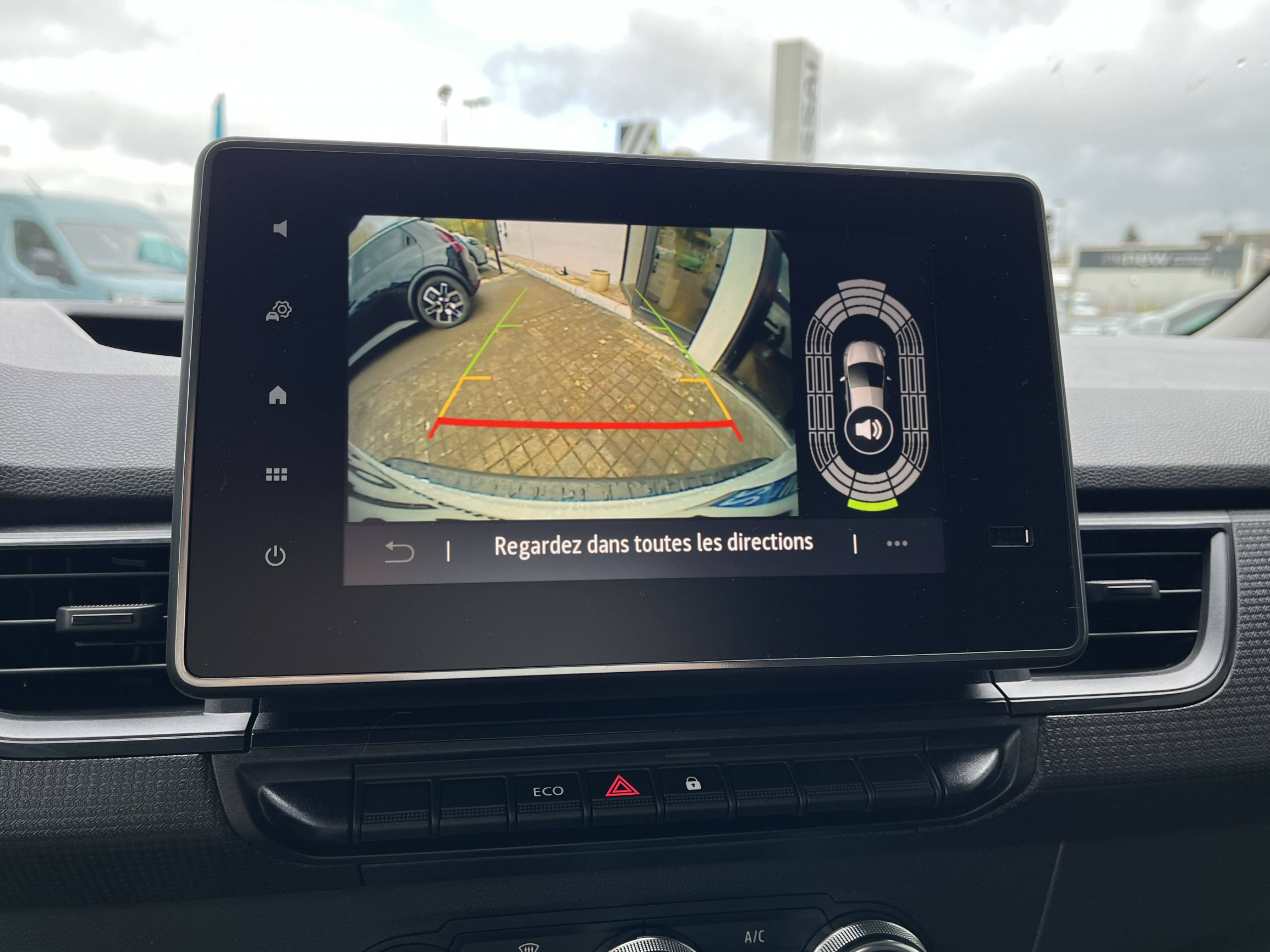 Vente en ligne Renault Kangoo Van E-Tech  FG TOLE L1 AC22/DC80 GSR2 au prix de 30 990 €