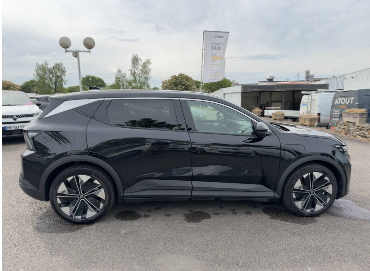 Vente en ligne Renault Scenic E-Tech Scenic E-Tech électrique 220 ch grande autonomie au prix de 43 990 €