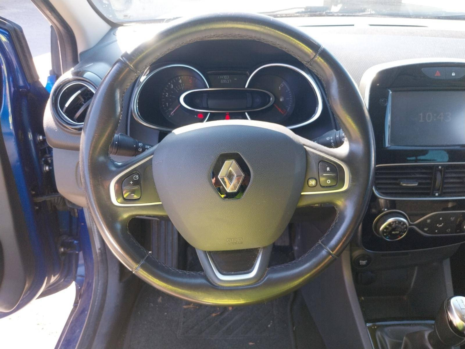 Vente en ligne Renault Clio 4 Clio dCi 90 Energy au prix de 10 890 €